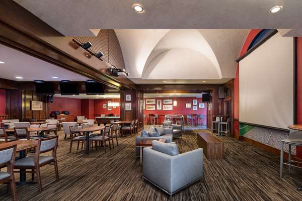 Bar - DoubleTree by Hilton Airport Philadelphia - I-95, Exit 13 & 15