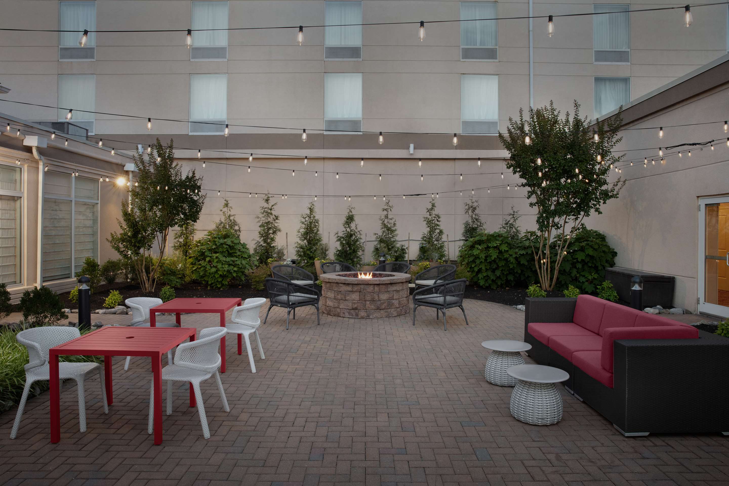 Exterior | Hilton Garden Inn Philadelphia Ft. Washington
