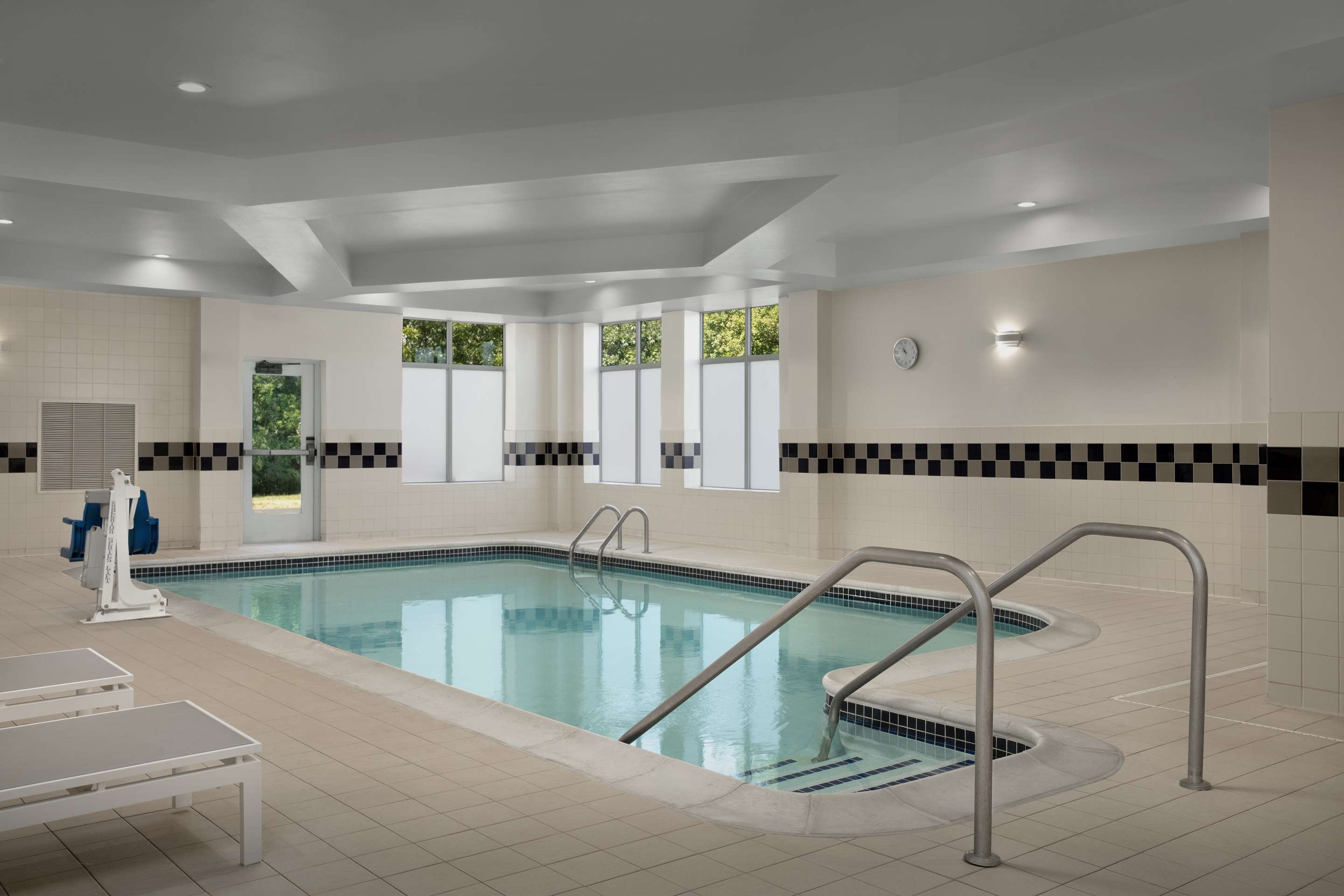 Pool | Hilton Garden Inn Philadelphia Ft. Washington