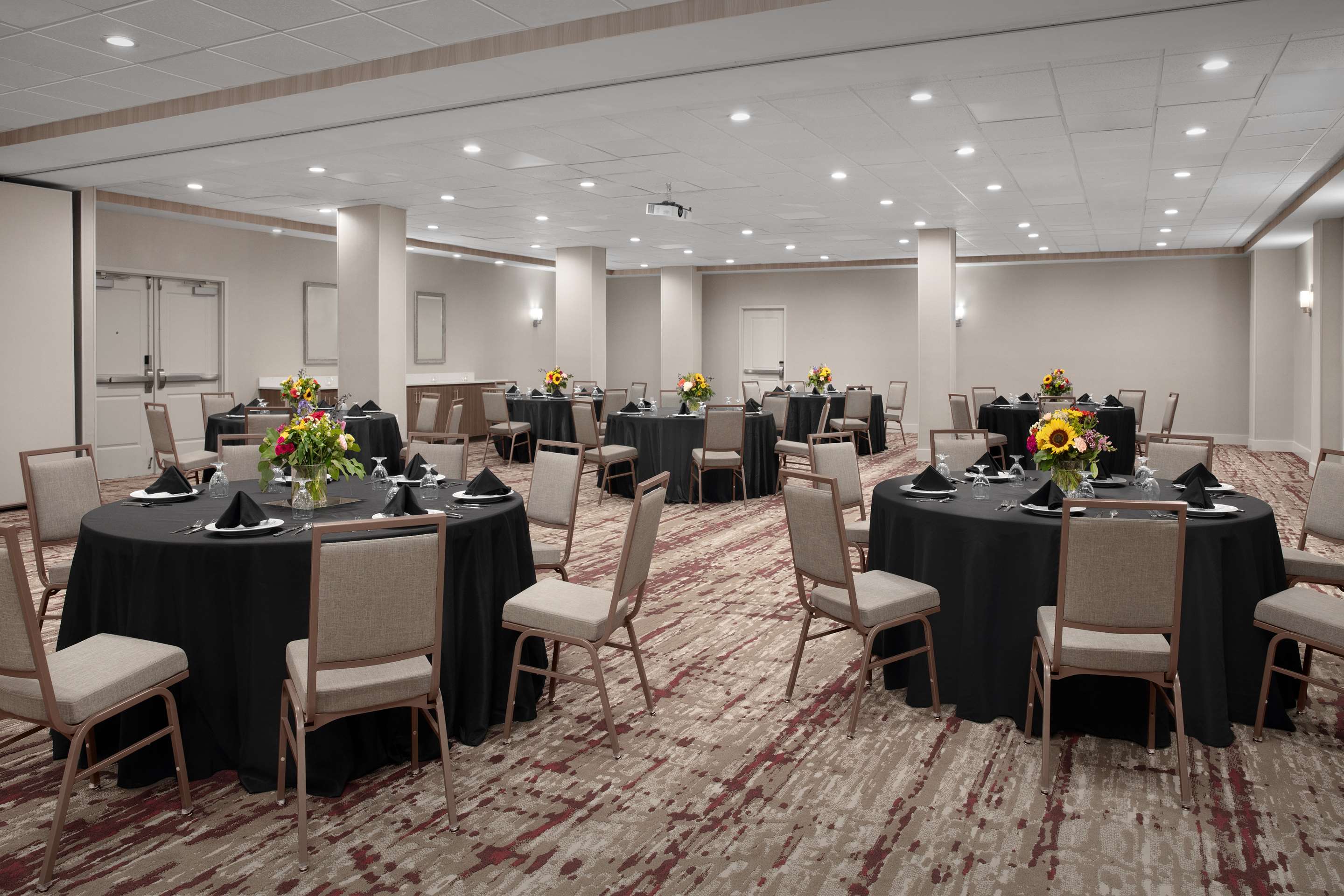 Meeting Room | Hilton Garden Inn Philadelphia Ft. Washington
