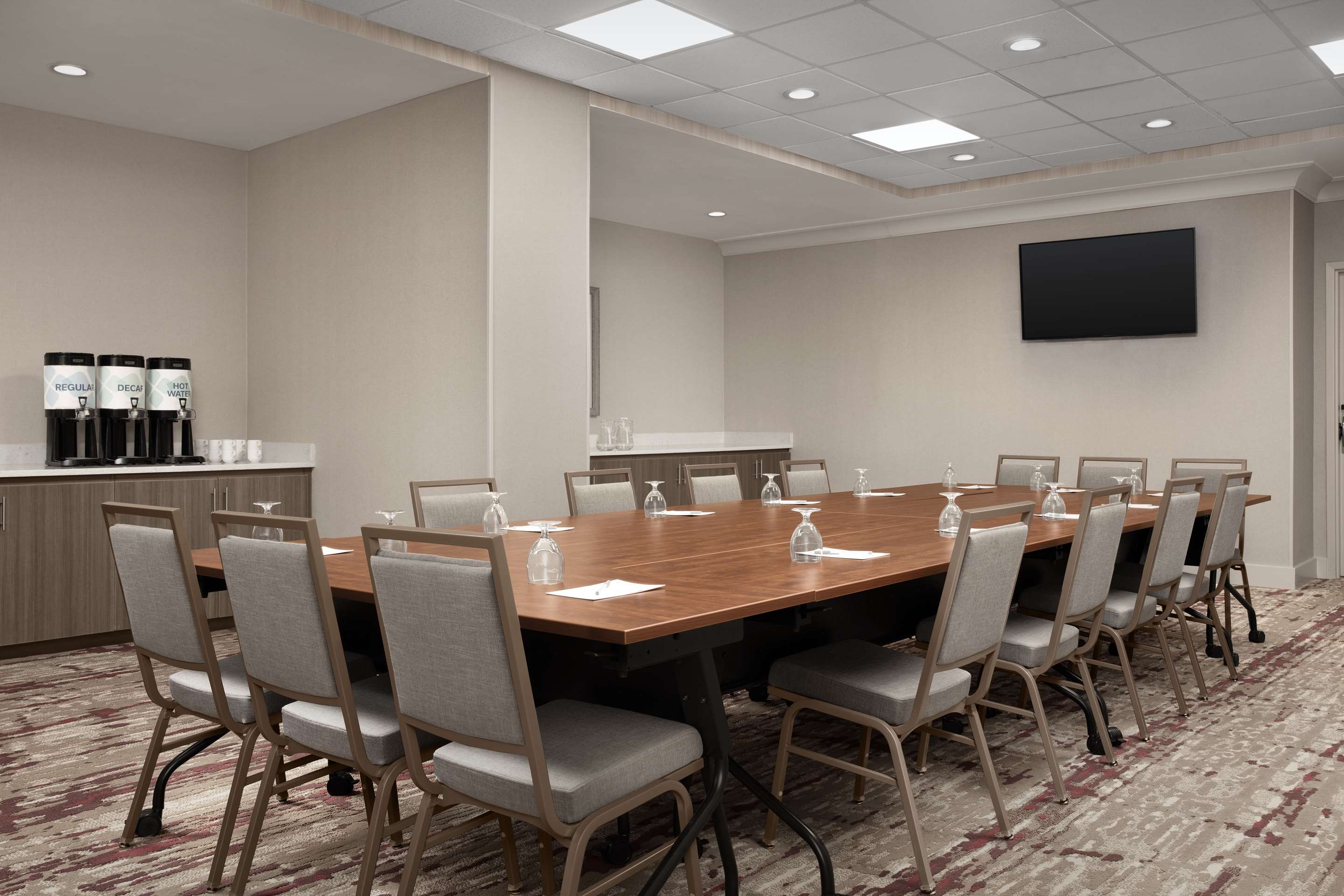 Meeting Room | Hilton Garden Inn Philadelphia Ft. Washington