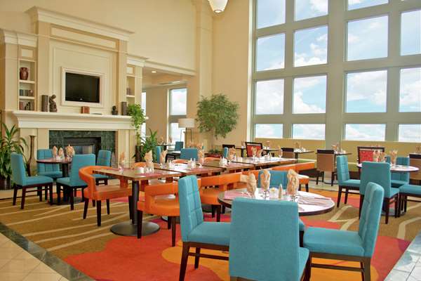 Restaurant - Hilton Garden Inn Philadelphia City Center