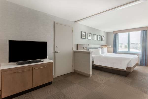 - Hilton Garden Inn Philadelphia City Center