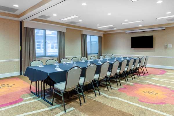  - Hilton Garden Inn Philadelphia City Center