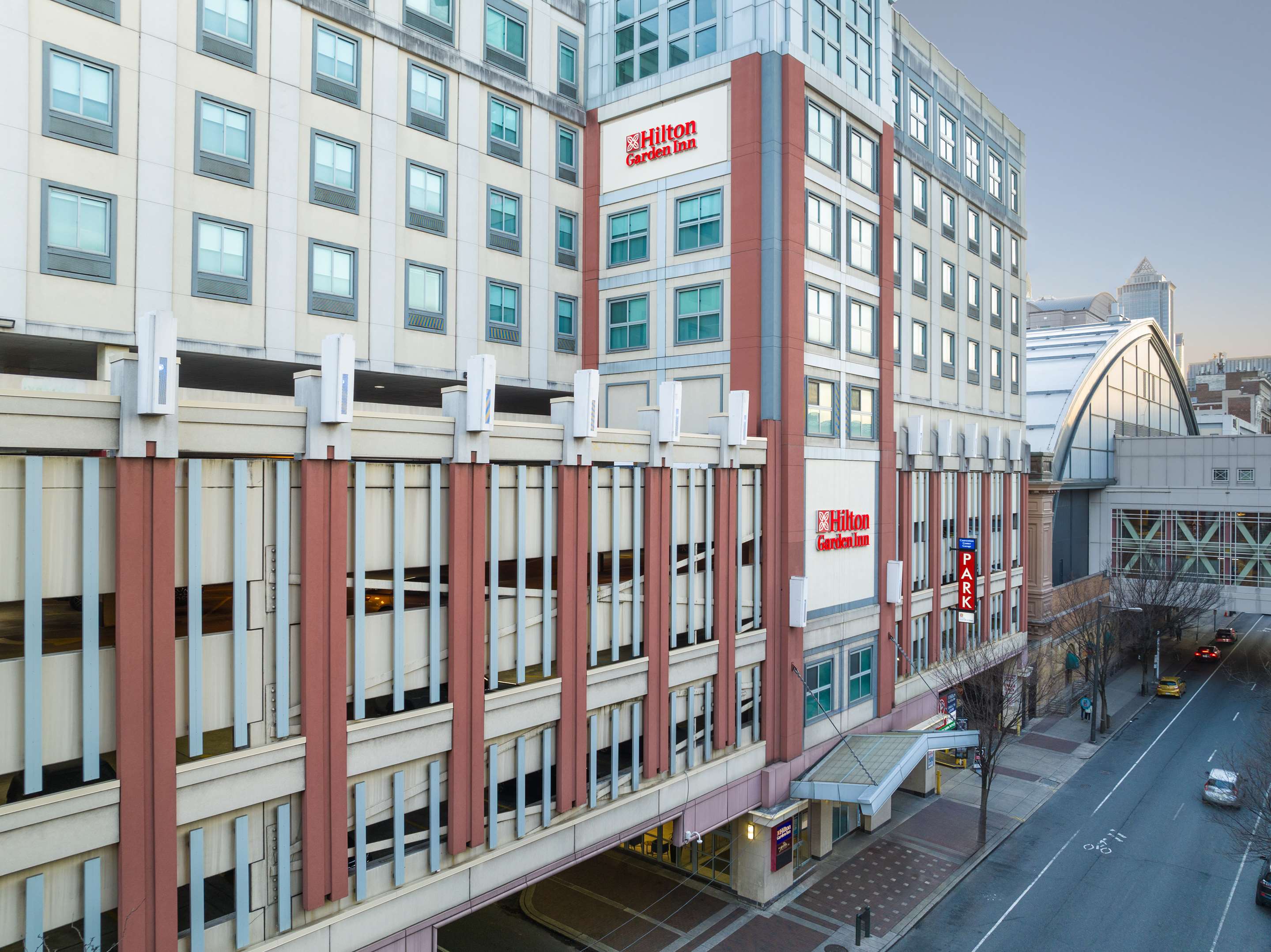 Exterior | Hilton Garden Inn Philadelphia Center City