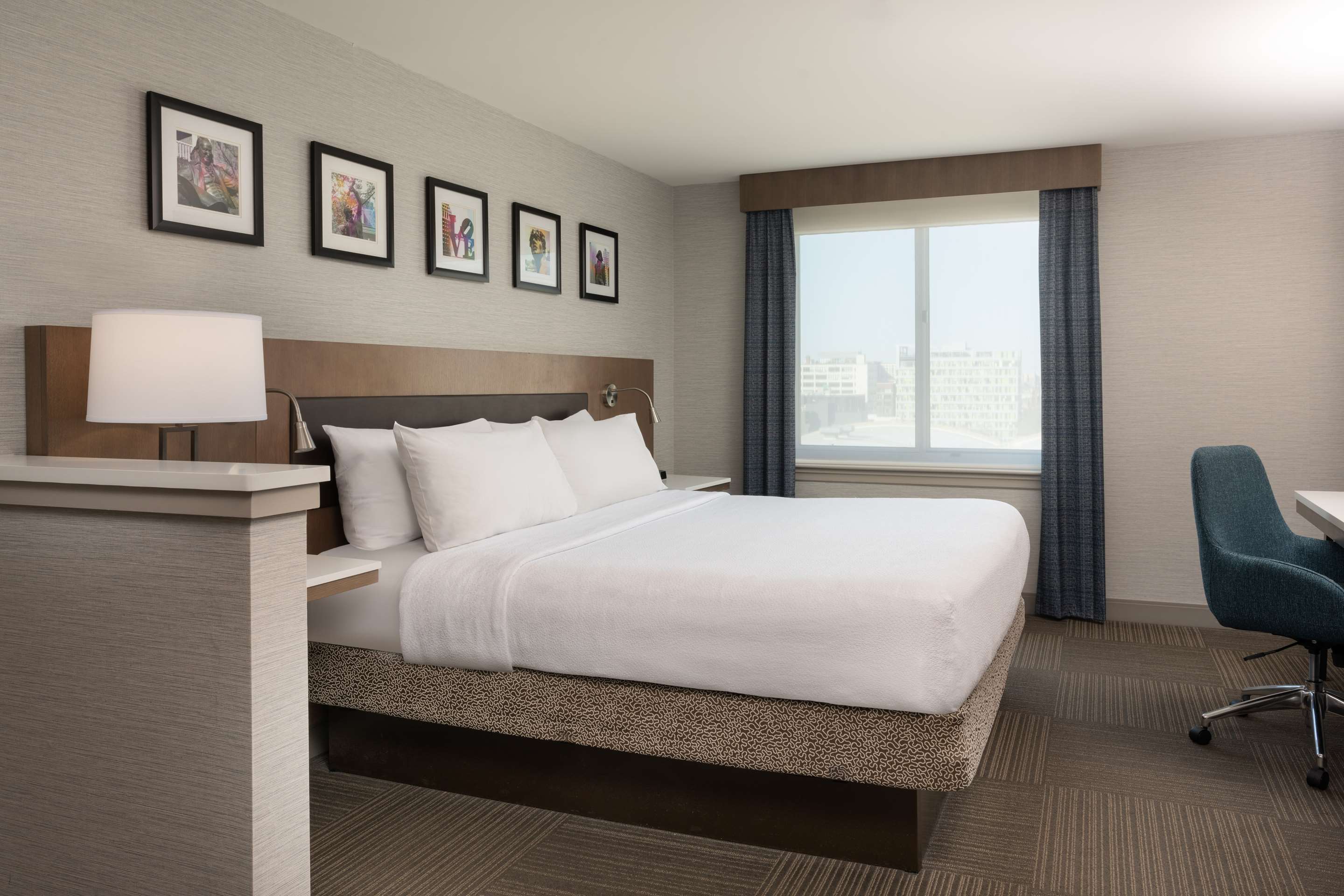 Guest room