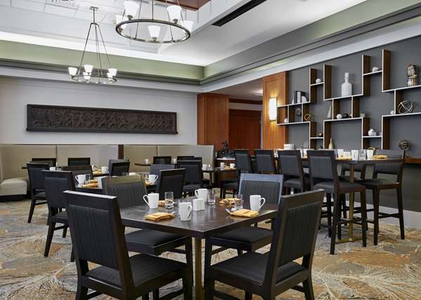 Restaurant - Hilton Hotel at Penn Philadelphia - I-76, Exit 345