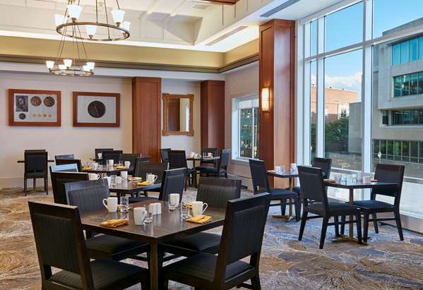 Restaurant - Hilton Hotel at Penn Philadelphia - I-76, Exit 345