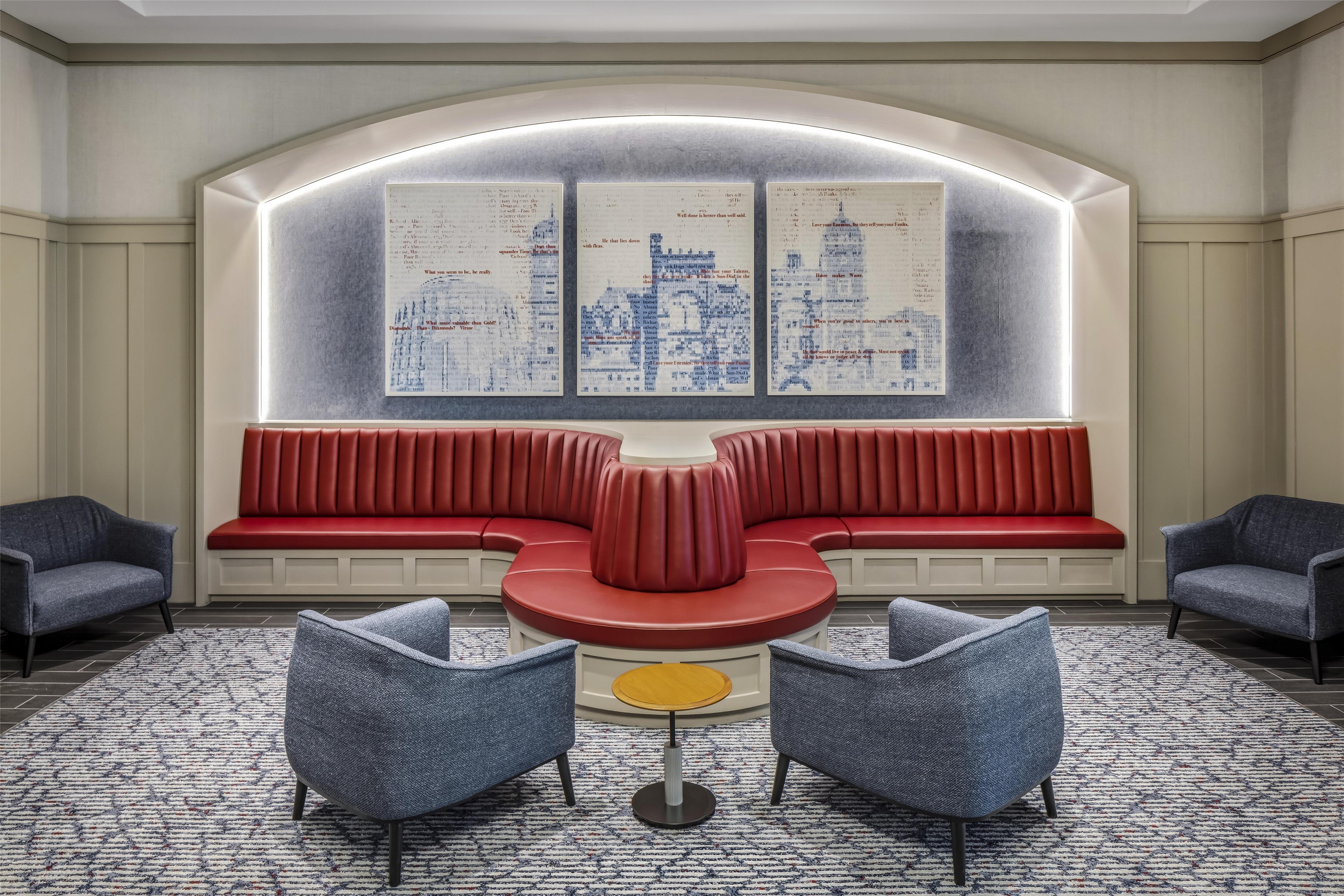 Lobby | The Inn at Penn, A Hilton Hotel