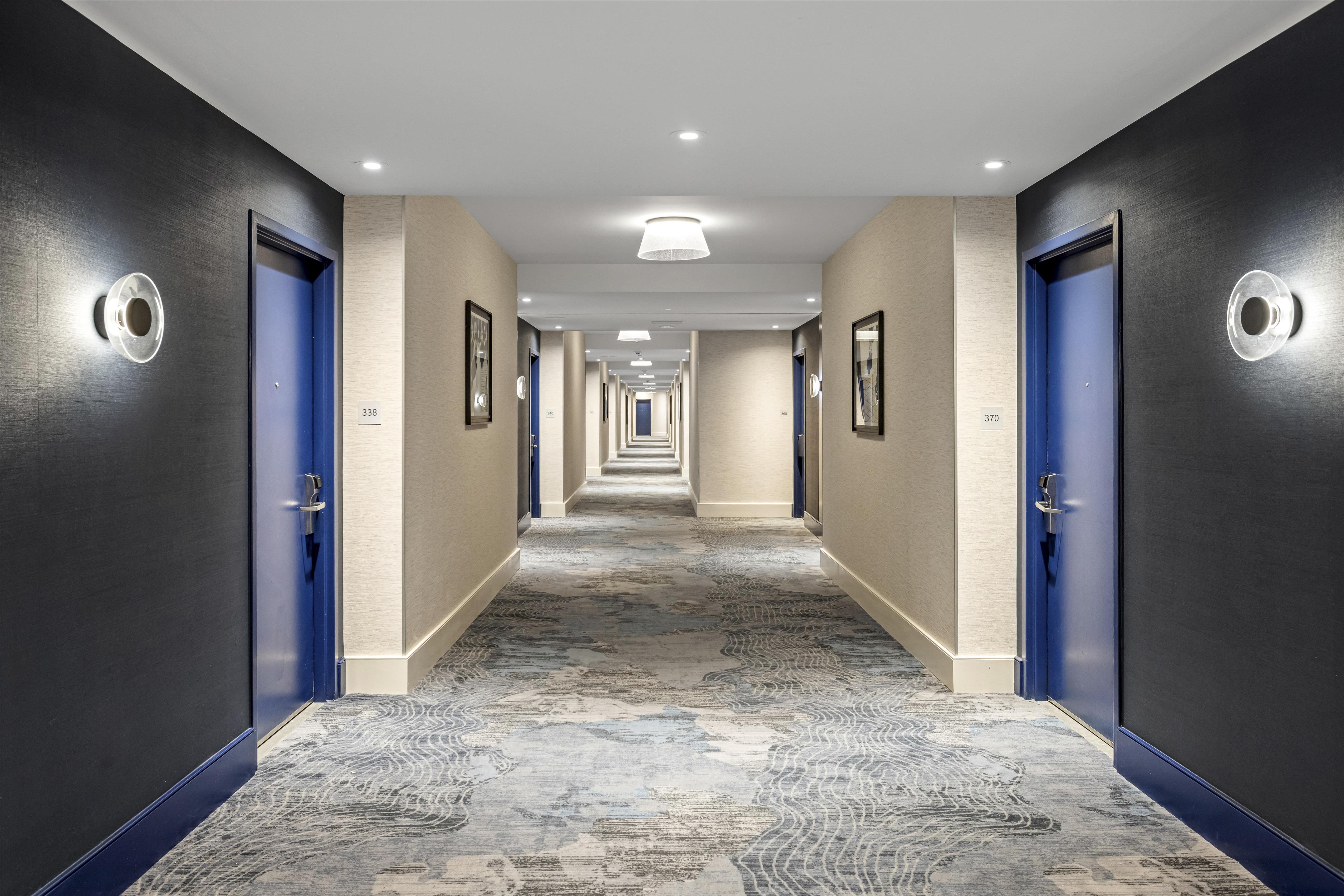 Lobby | The Inn at Penn, A Hilton Hotel