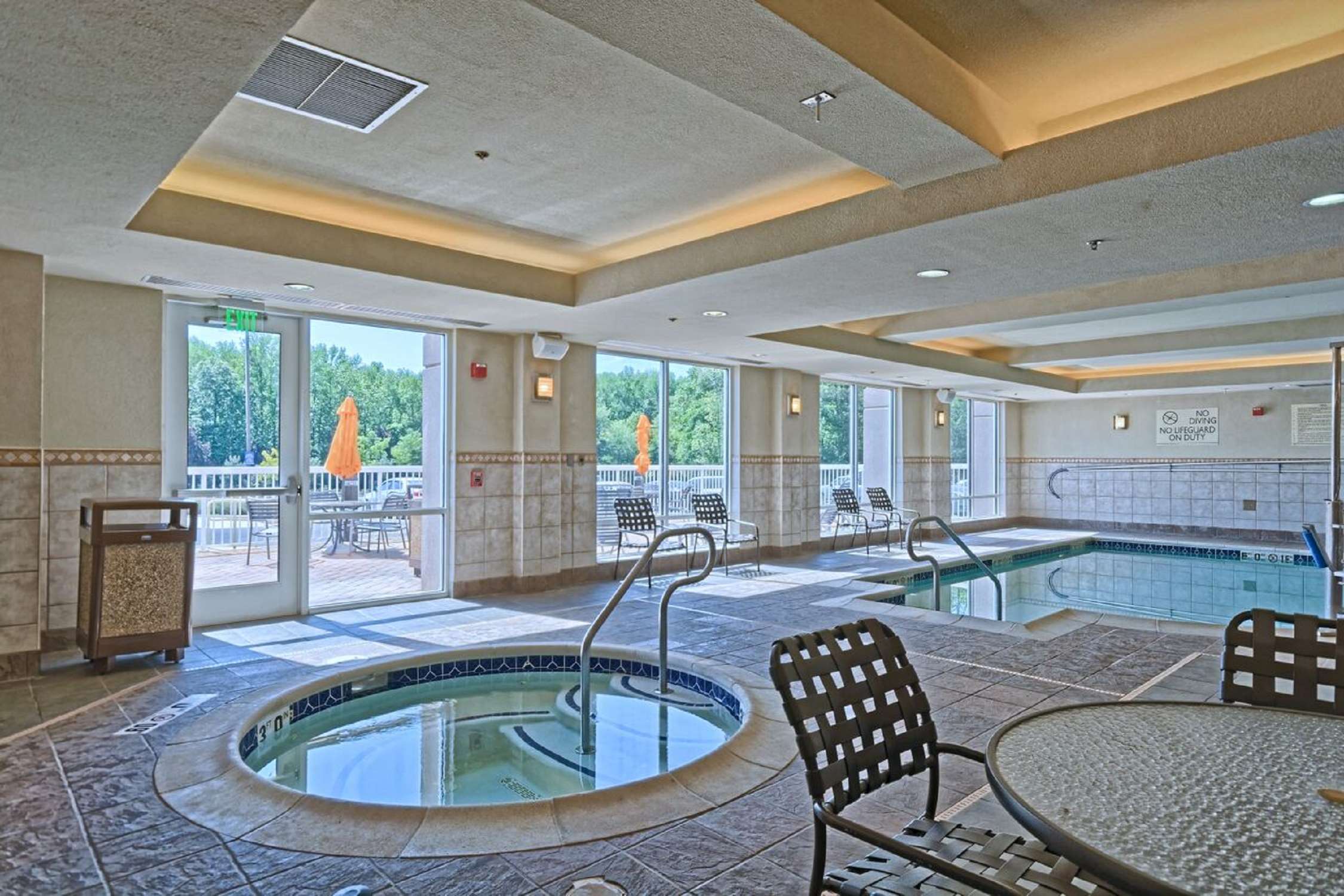 Pool | Hilton Garden Inn Mt. Laurel