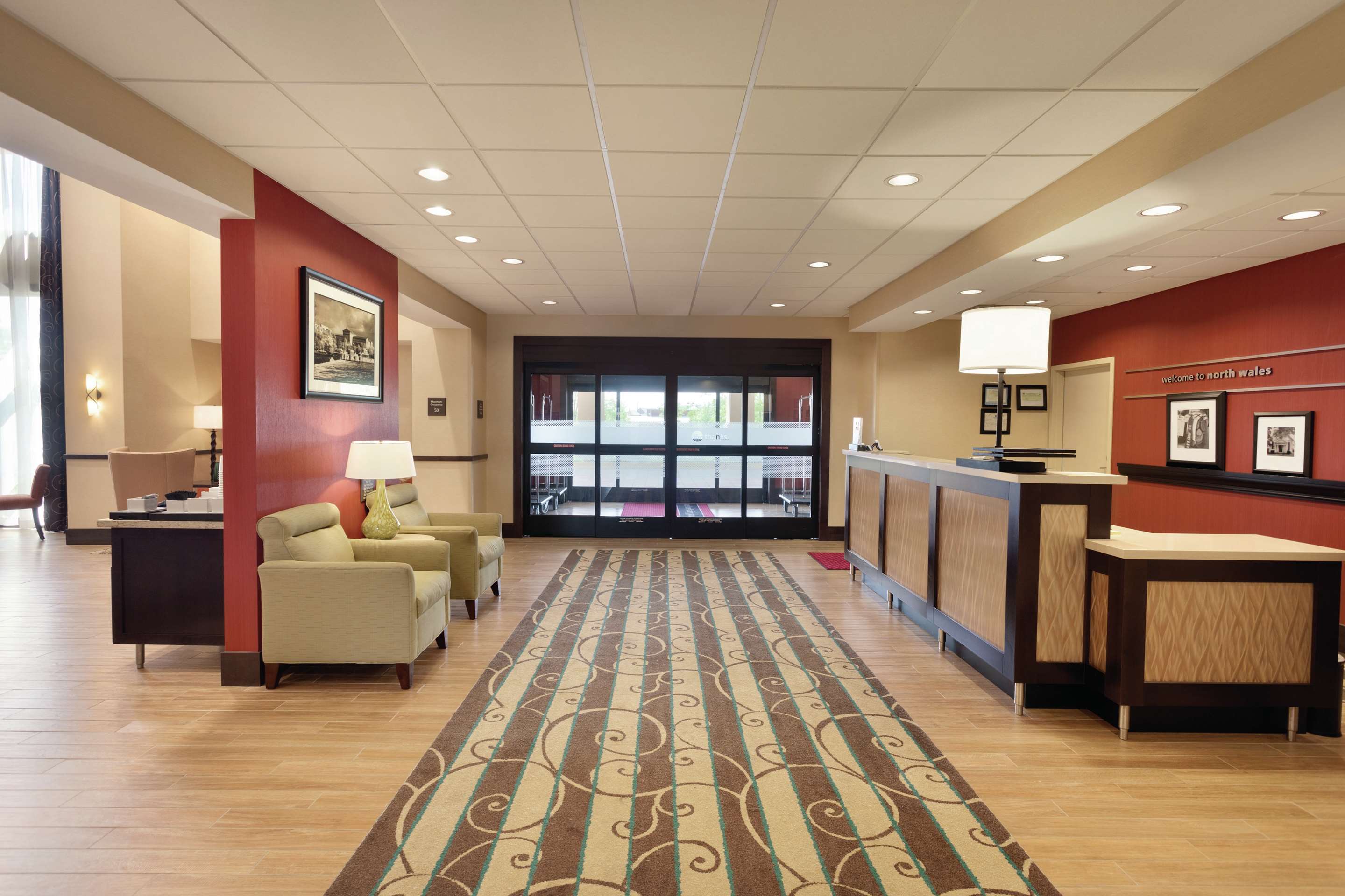 Lobby | Hampton Inn & Suites Philadelphia Montgomeryville