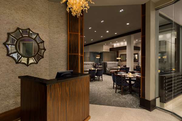 Restaurant - Hilton Hotel Philadelphia City Avenue - I-76, Exit 339