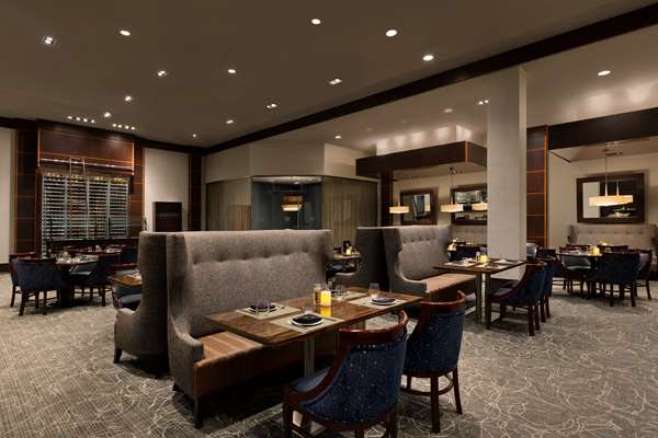 Restaurant - Hilton Hotel Philadelphia City Avenue - I-76, Exit 339