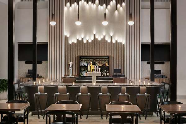 Bar - Embassy Suites Wayne