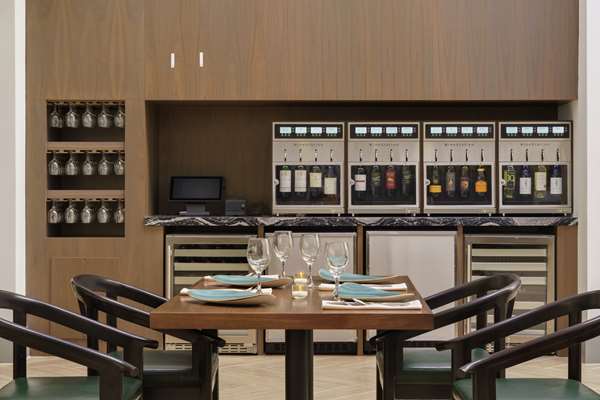 Restaurant - Embassy Suites Wayne