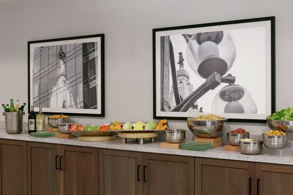 Restaurant - Embassy Suites Wayne