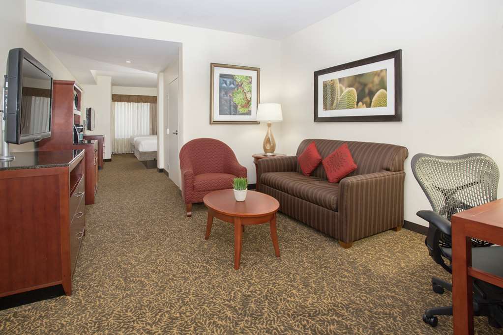 Hilton Garden Inn Avondale Room Type - 2 QN ACC JR STE RI SHWR