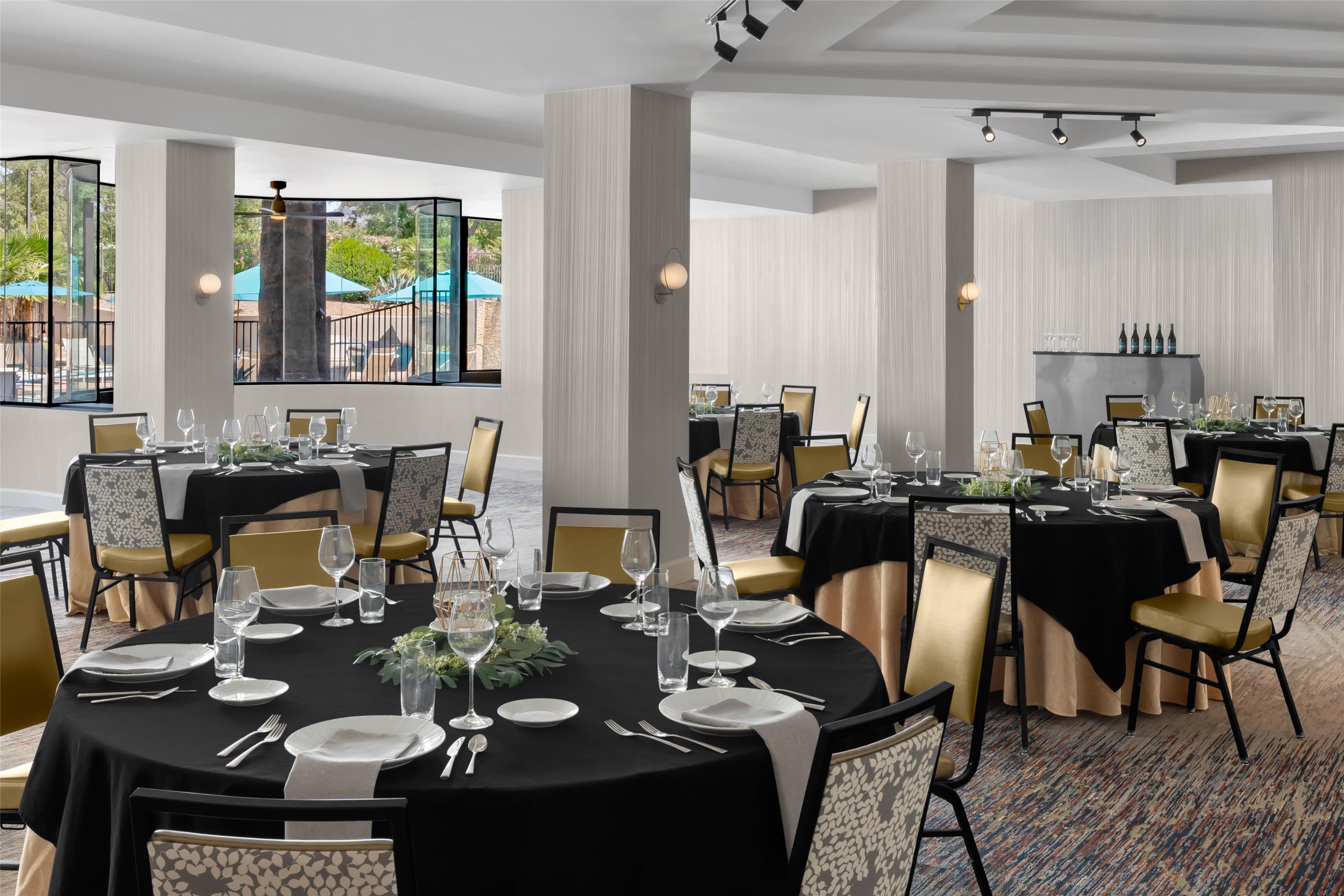 Meeting Room | Embassy Suites by Hilton Phoenix Biltmore