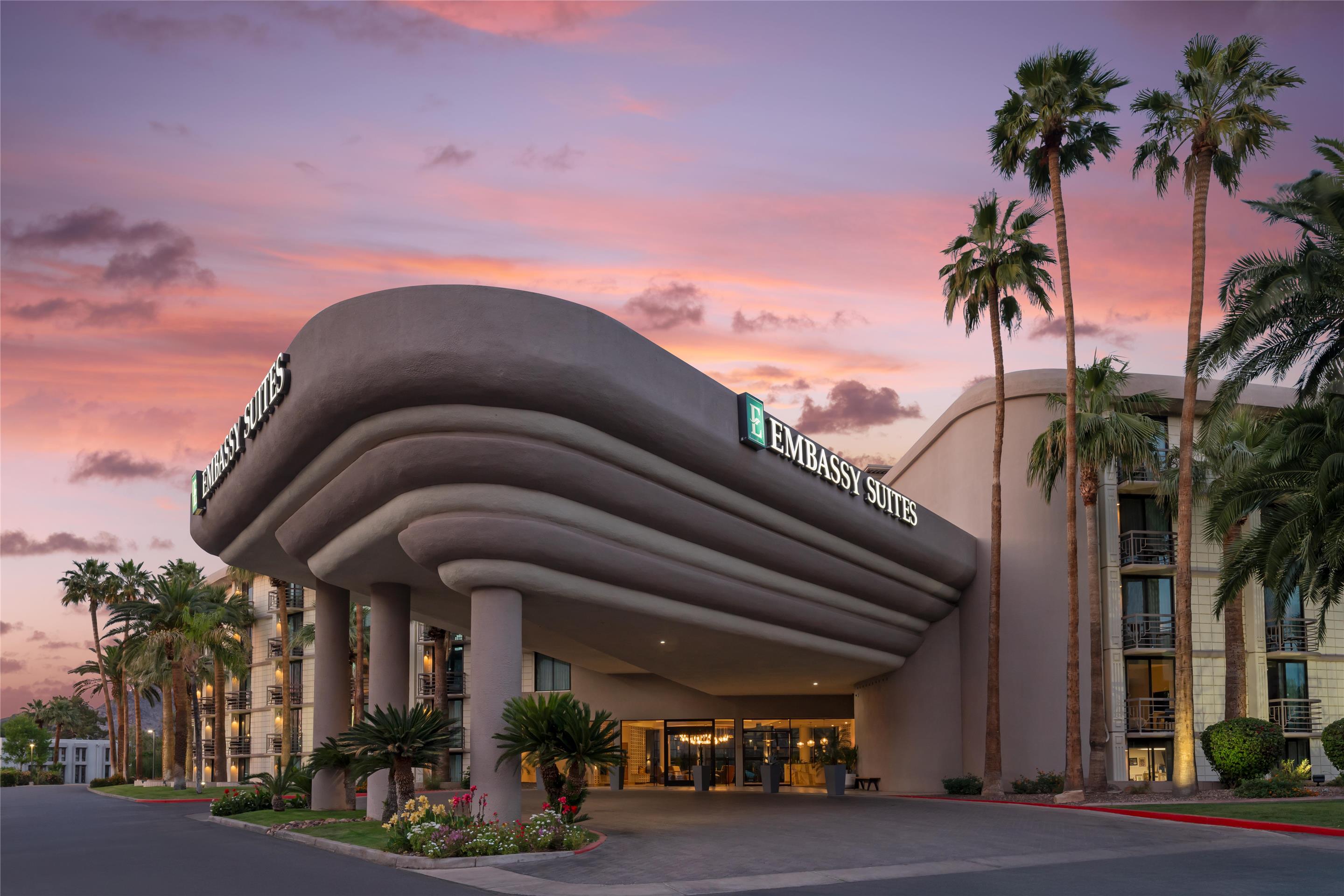 Exterior | Embassy Suites by Hilton Phoenix Biltmore