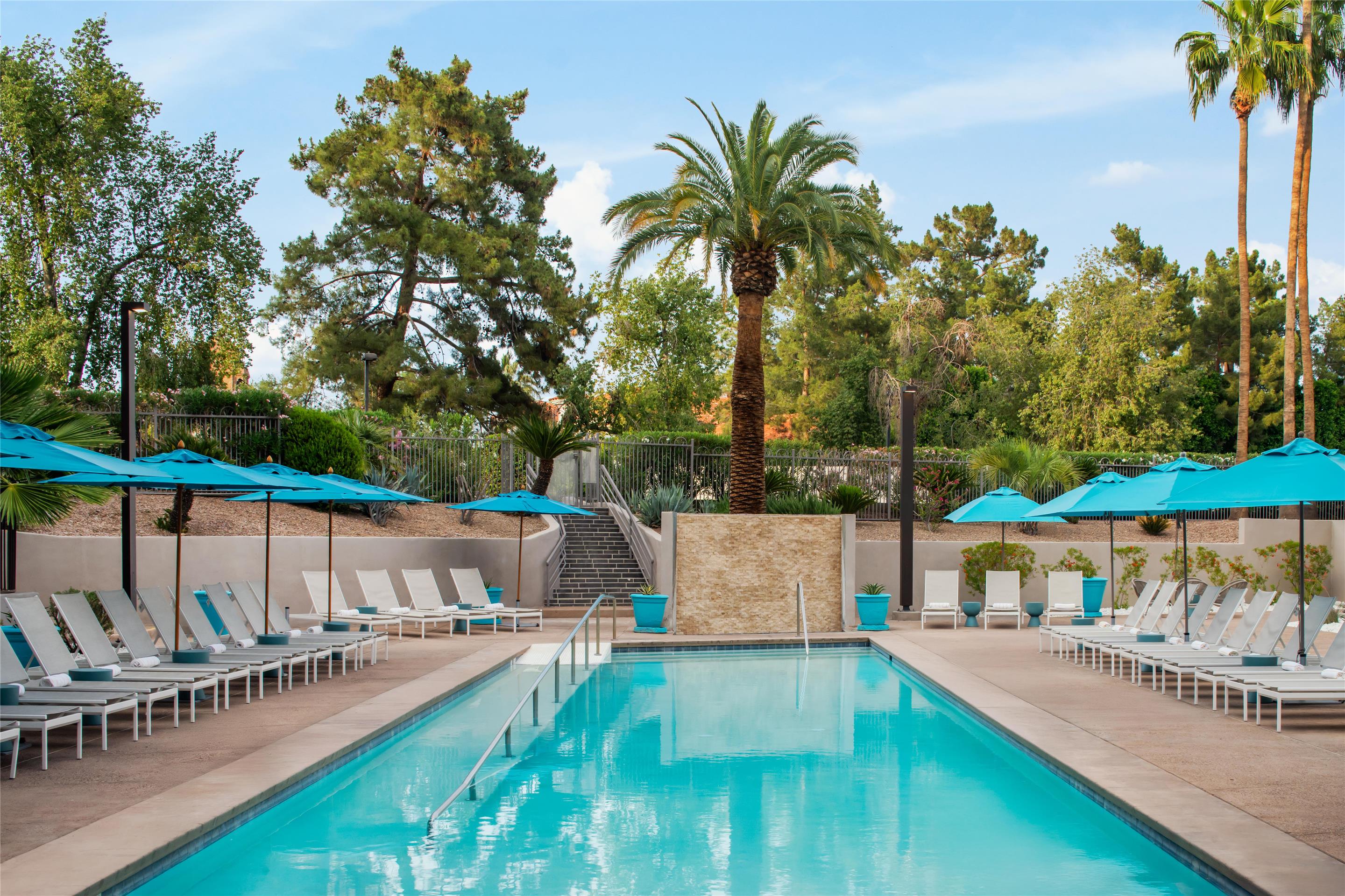 Pool | Embassy Suites by Hilton Phoenix Biltmore