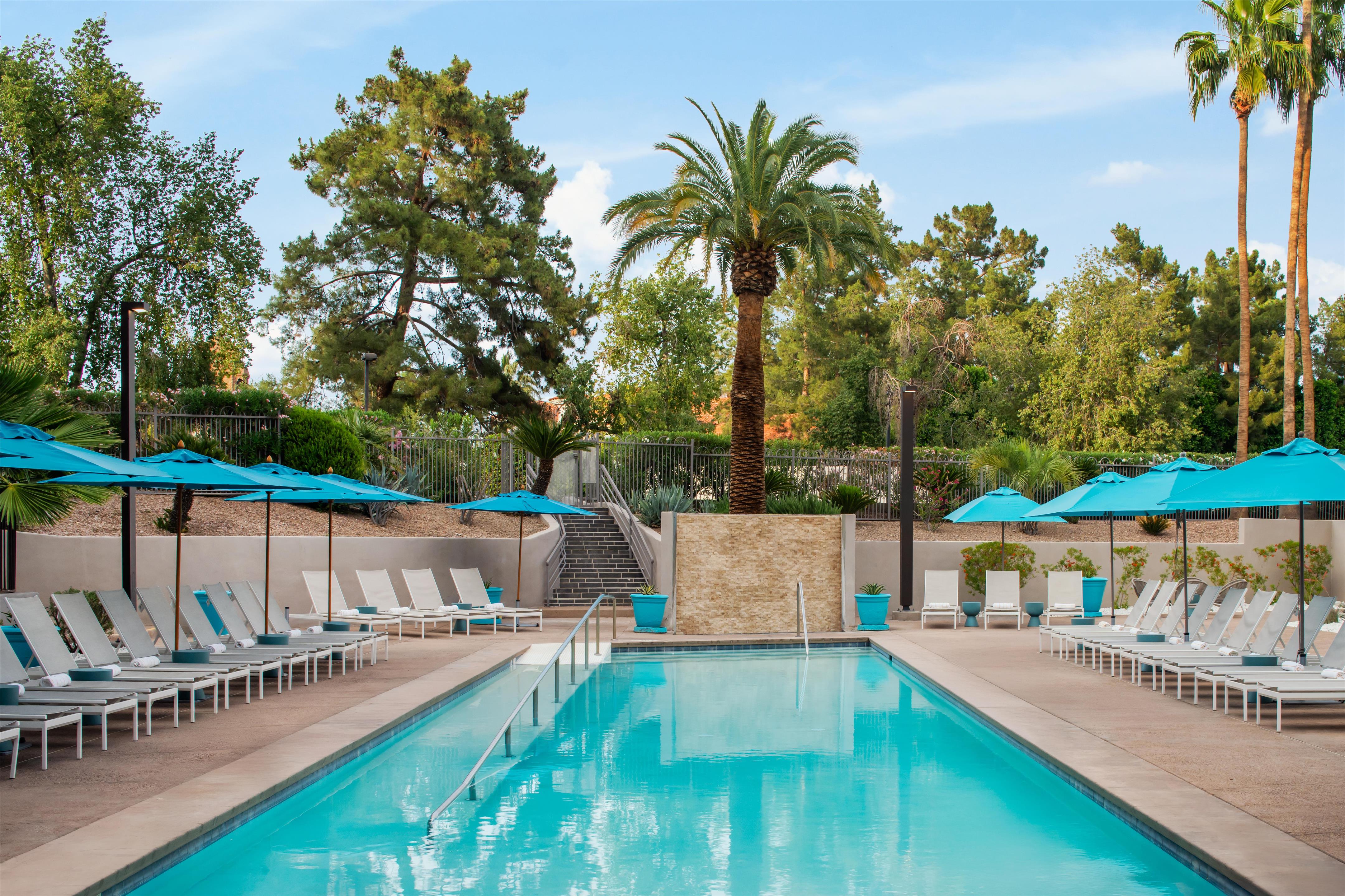 Pool | Embassy Suites by Hilton Phoenix Biltmore