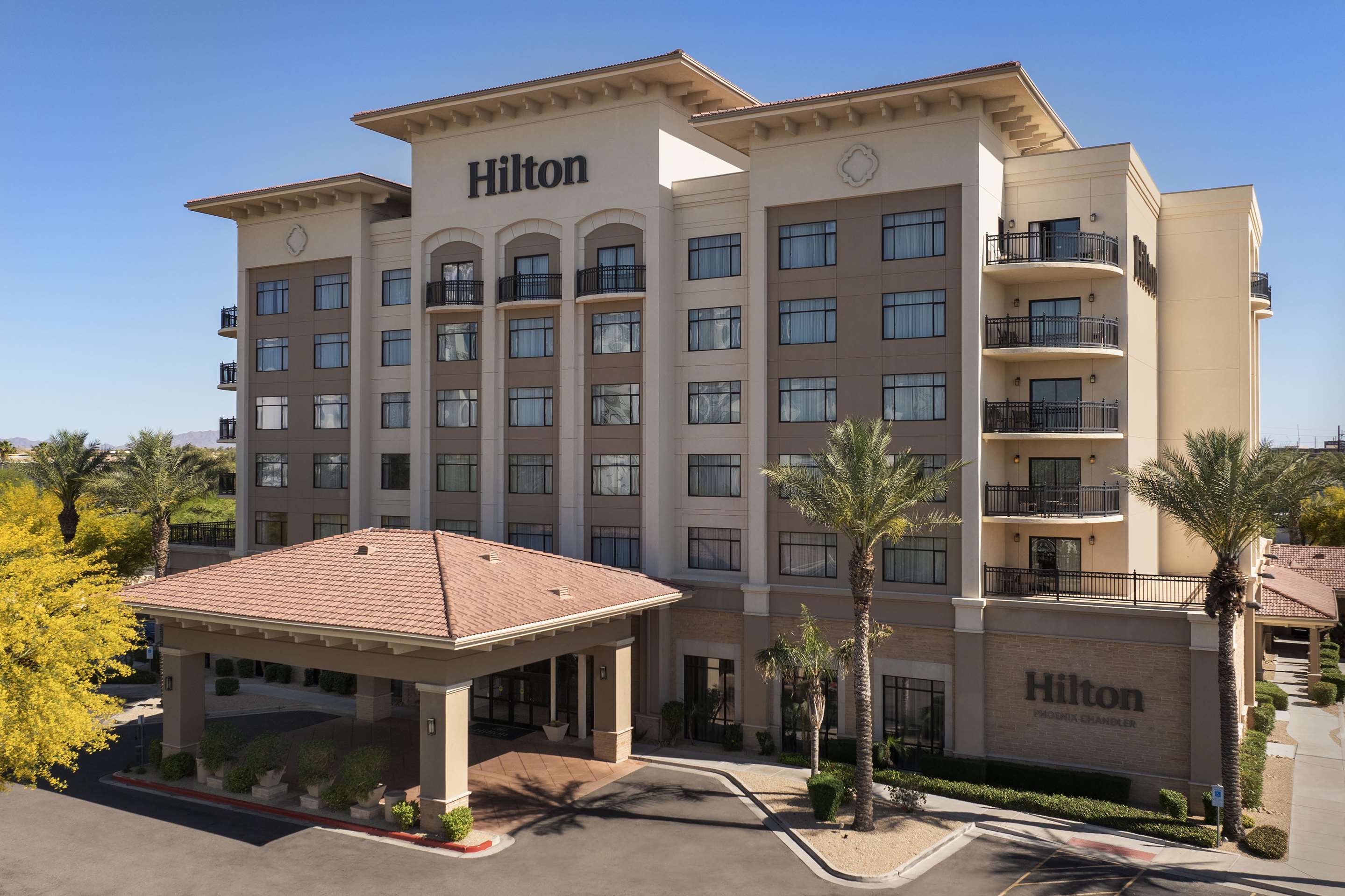 Exterior | Hilton Phoenix Chandler