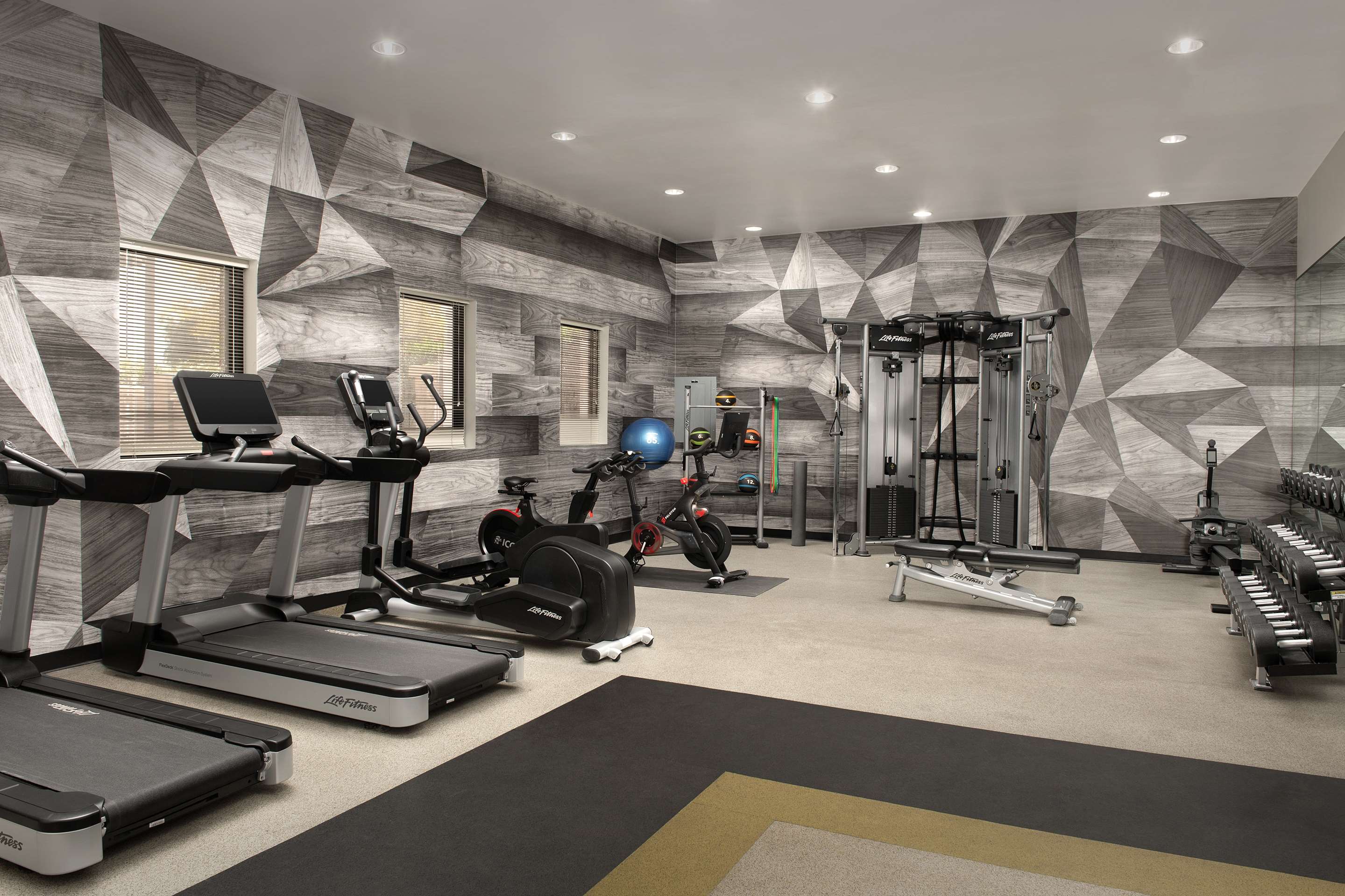Health club fitness center gym | Hilton Phoenix Chandler