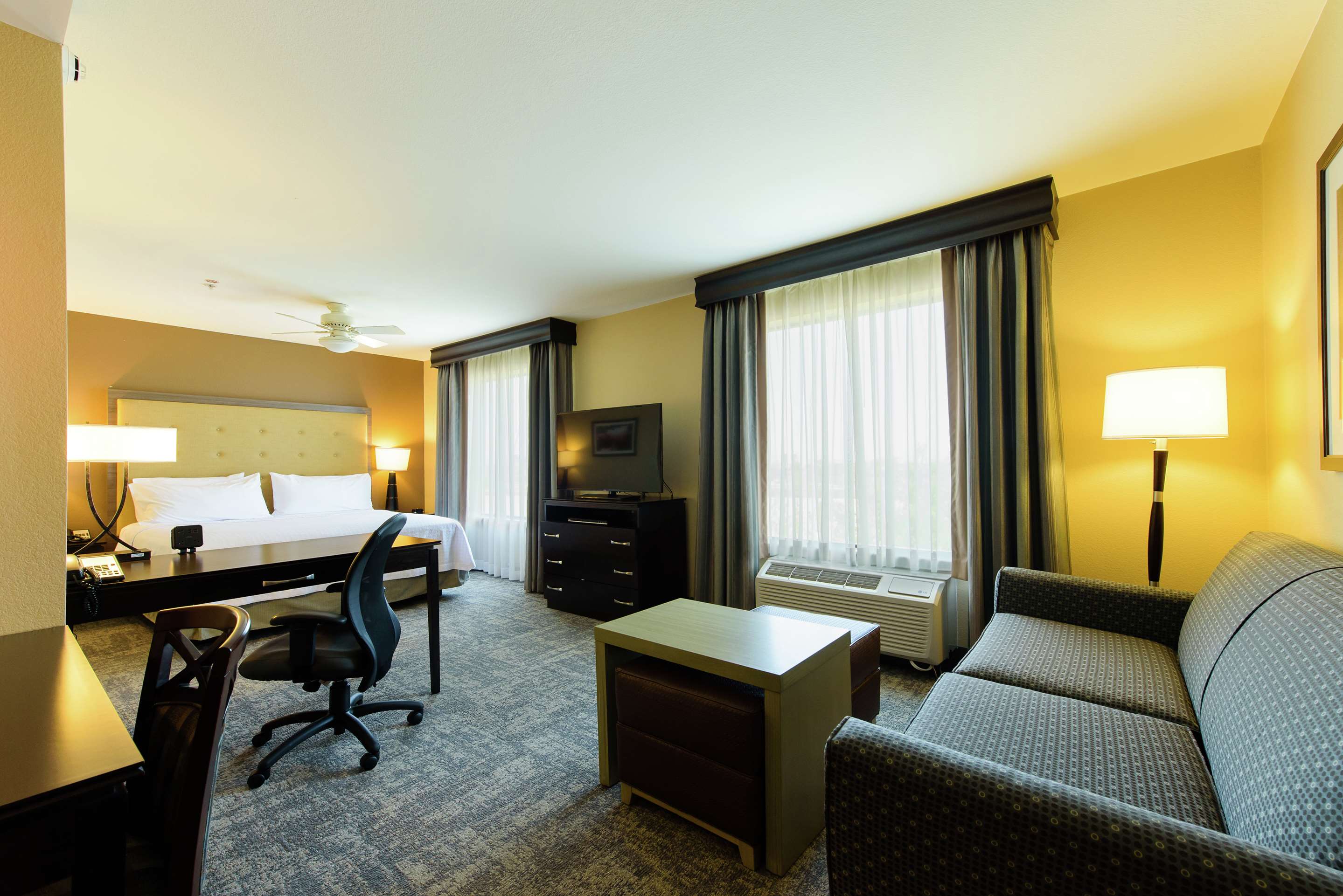 Guest room