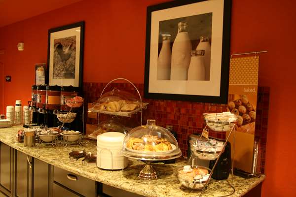 Restaurant - Hampton Inn & Suites Fashion Center Chandler