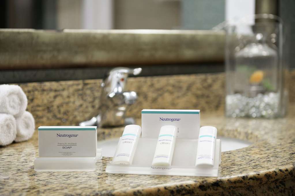 Hilton Garden Inn Phoenix North Happy Valley Room Type - OWNERS SUITE