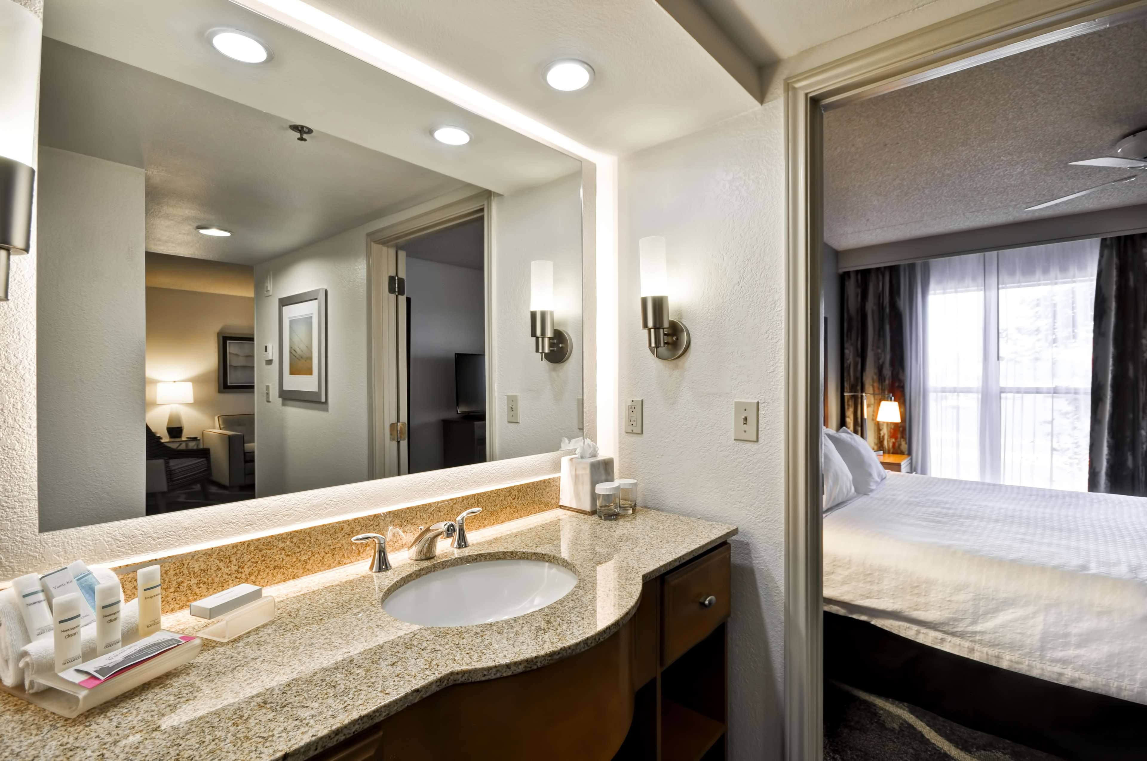 Homewood Suites by Hilton Phoenix-Biltmore - Tap to explore photos