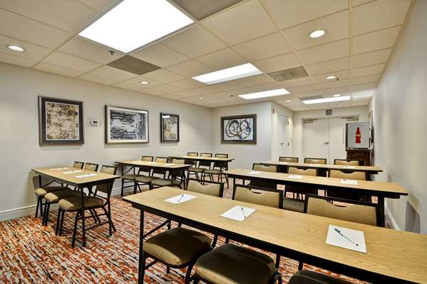  - Homewood Suites by Hilton Biltmore Phoenix - I-10, Exit 147