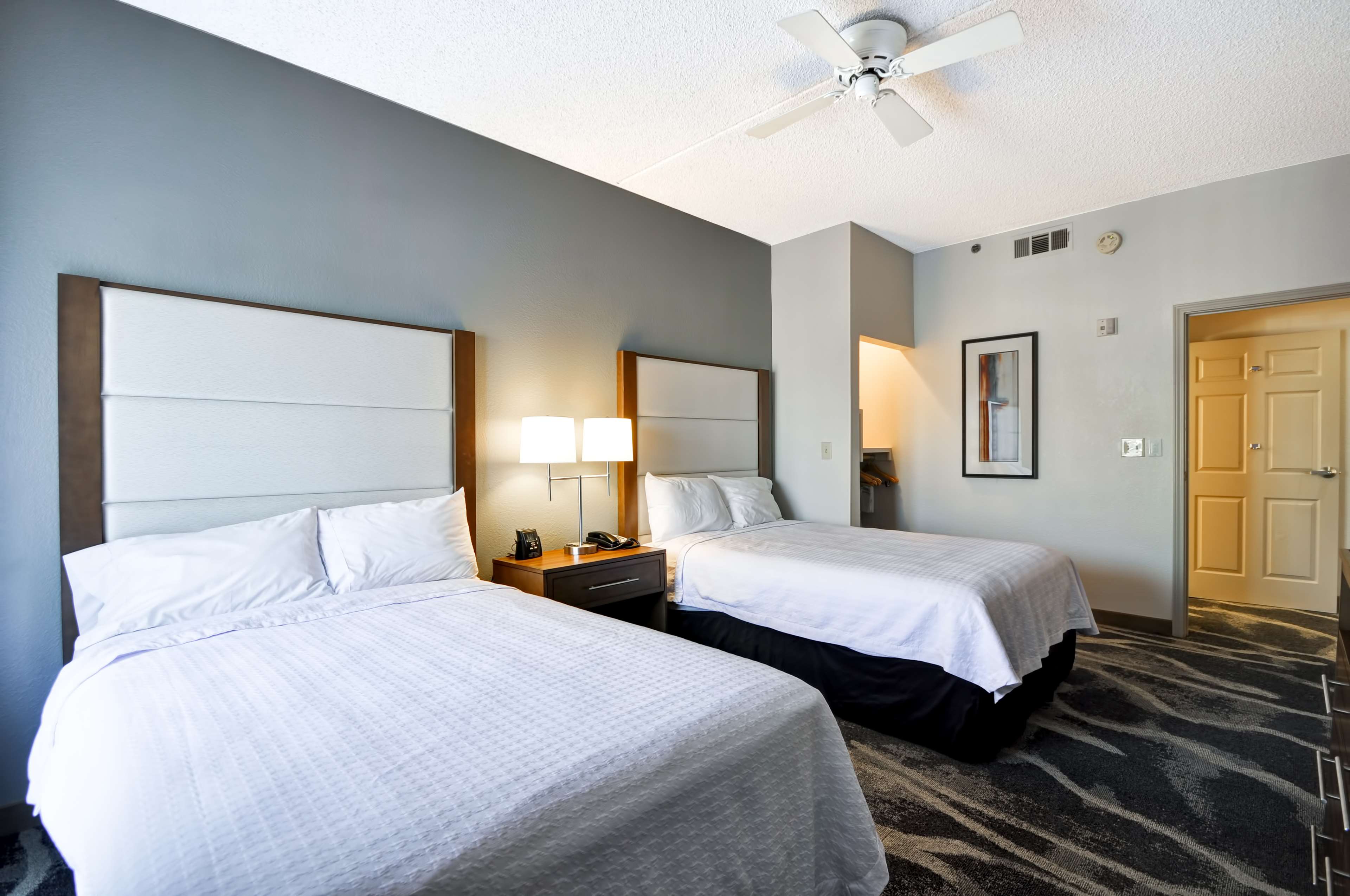 Homewood Suites by Hilton Phoenix-Biltmore Room Type - 1KNG 2DBL 2BDRM STE NOSMOK