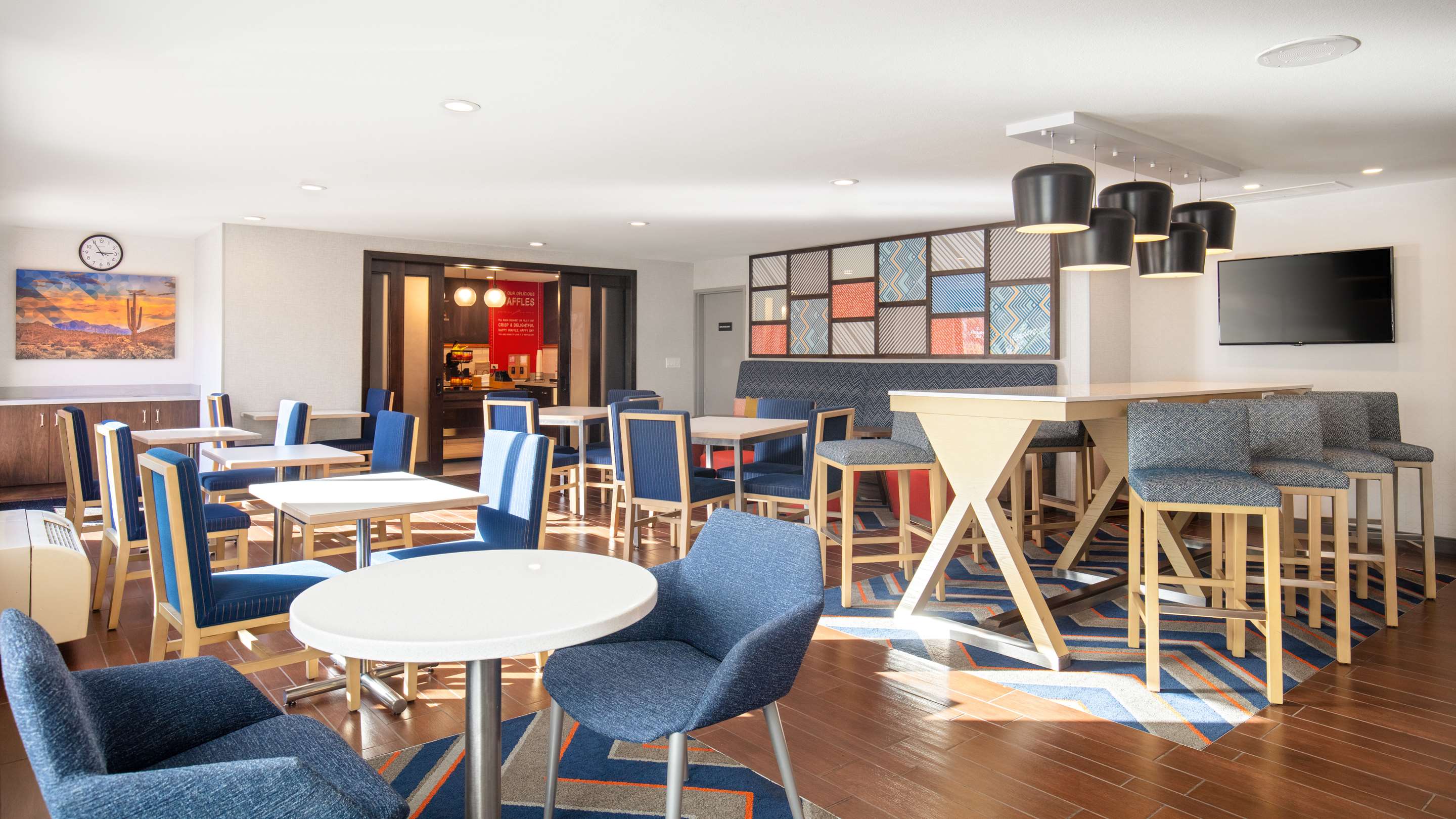 Breakfast Area | Hilton Garden Inn Phoenix Midtown