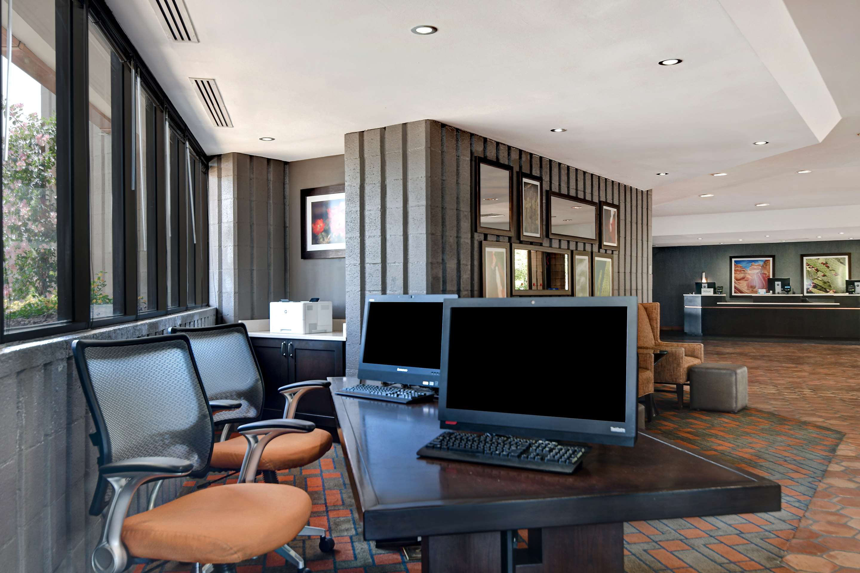 Business Center | DoubleTree by Hilton Hotel Phoenix Tempe