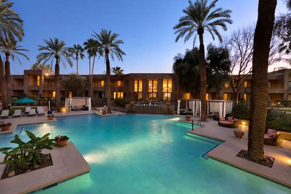 Pool - DoubleTree Resort by Hilton Hotel Scottsdale