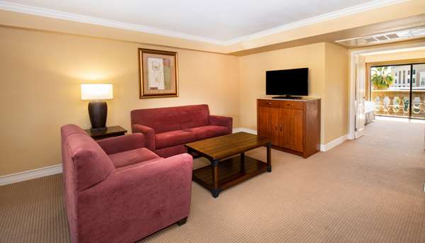  - Hilton Phoenix Resort at the Peak