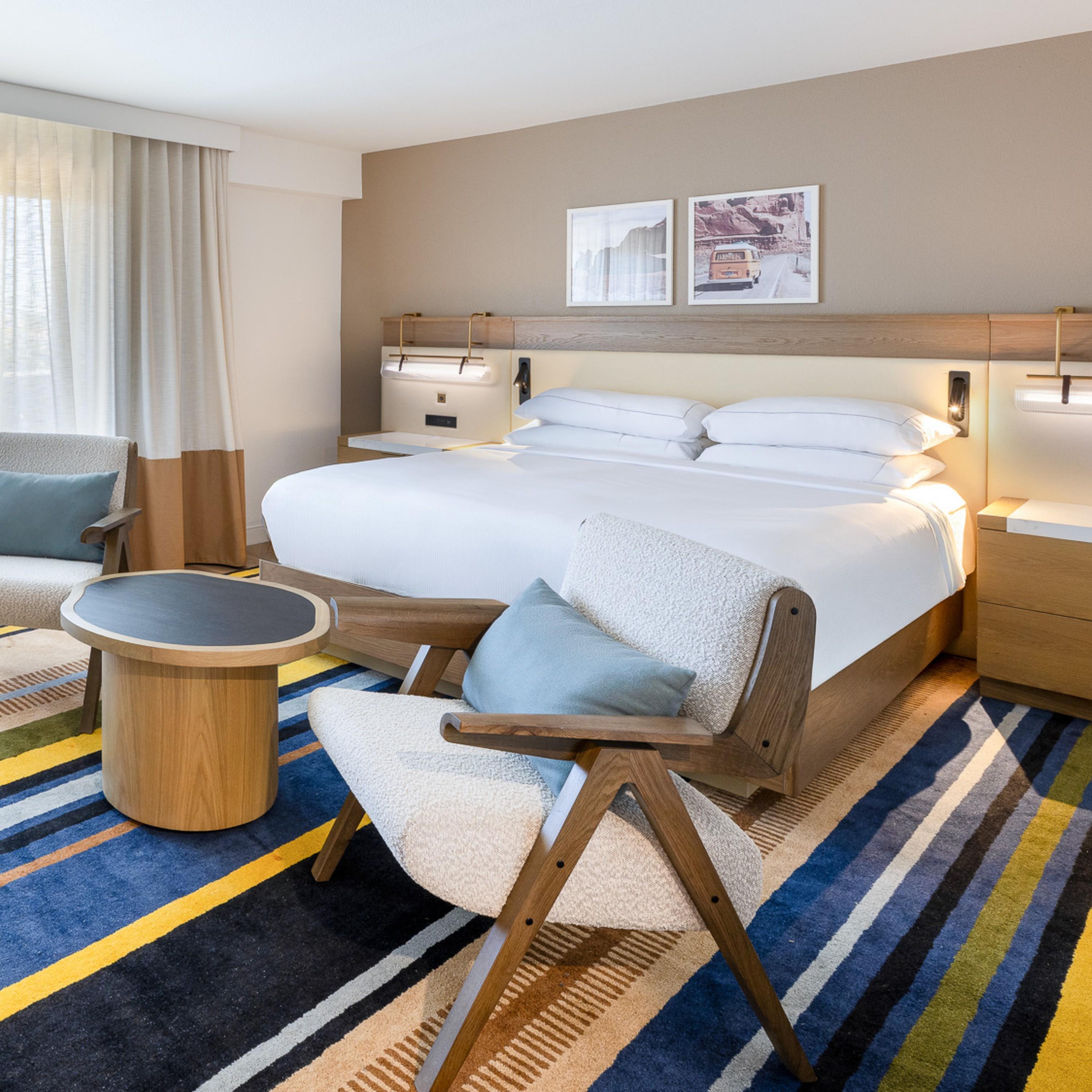 Pointe Hilton Squaw Peak Resort Room Type - AMBASSADOR 1KING 1BDRM STE