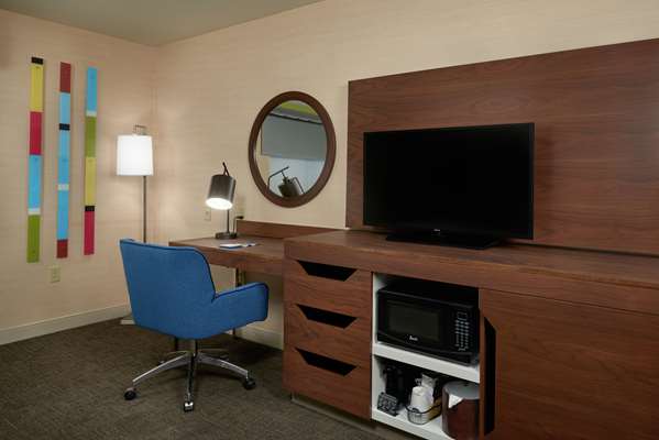  - Hampton Inn & Suites Surprise