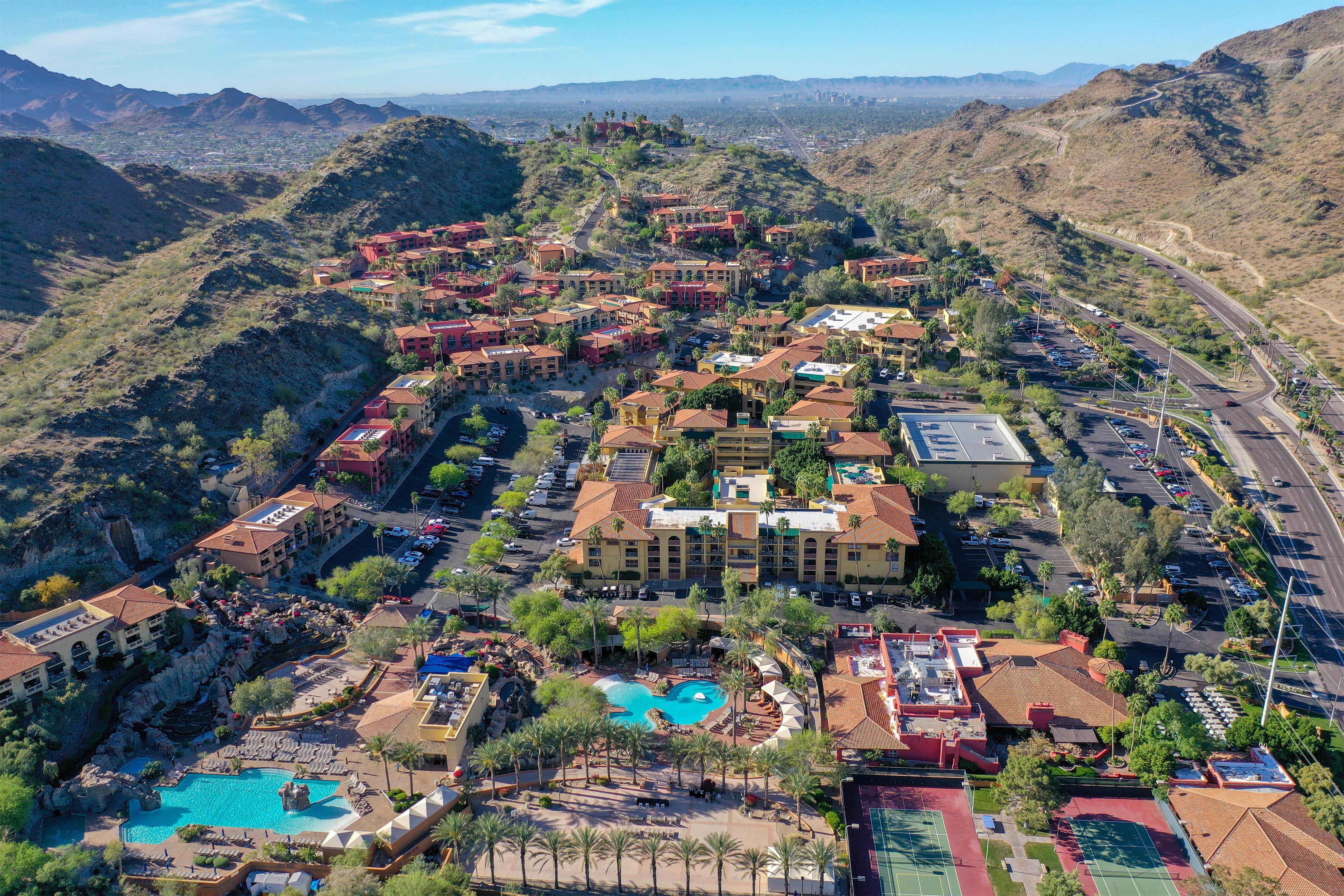 Exterior | Hilton Phoenix Tapatio Cliffs Resort