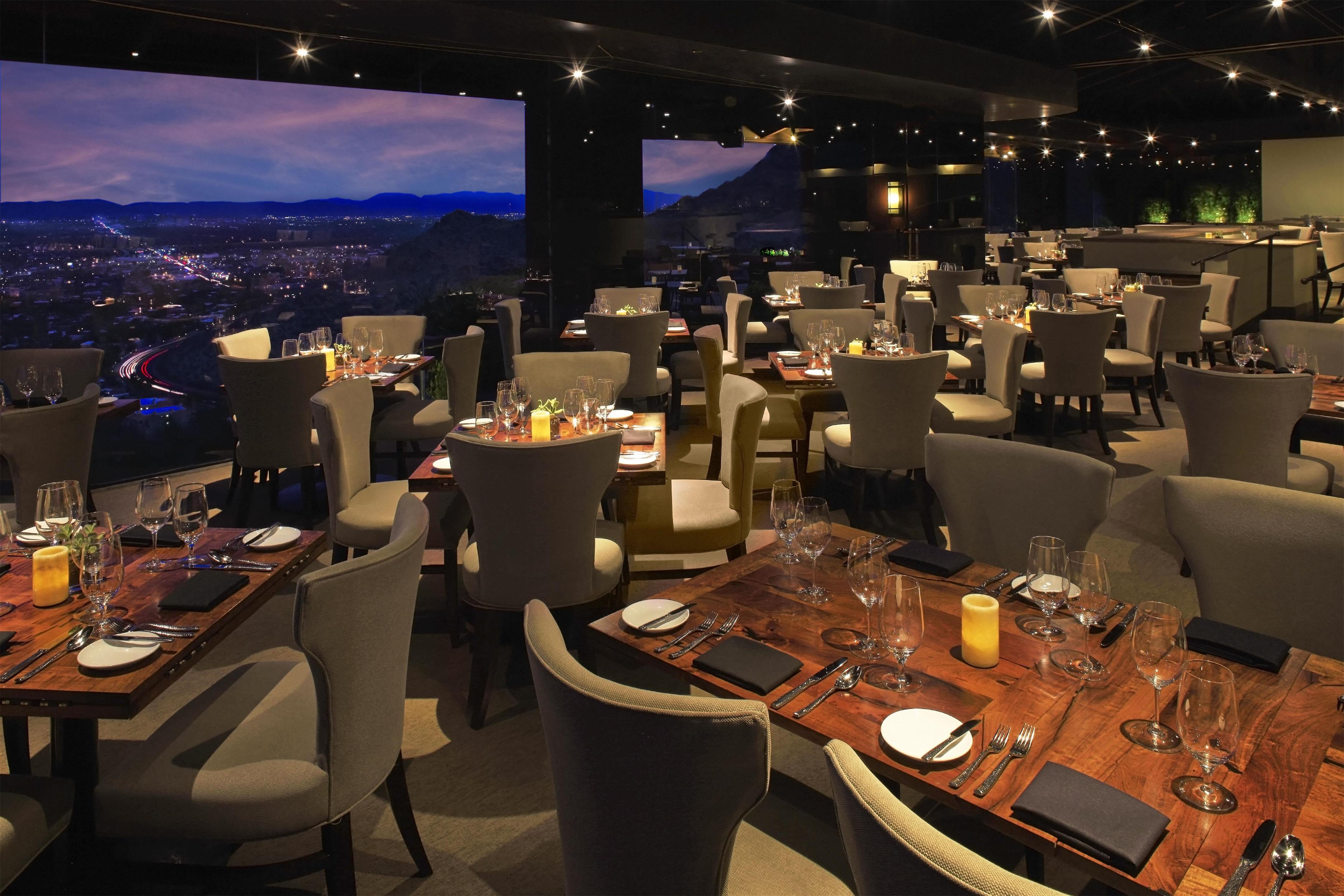 Restaurant | Hilton Phoenix Tapatio Cliffs Resort