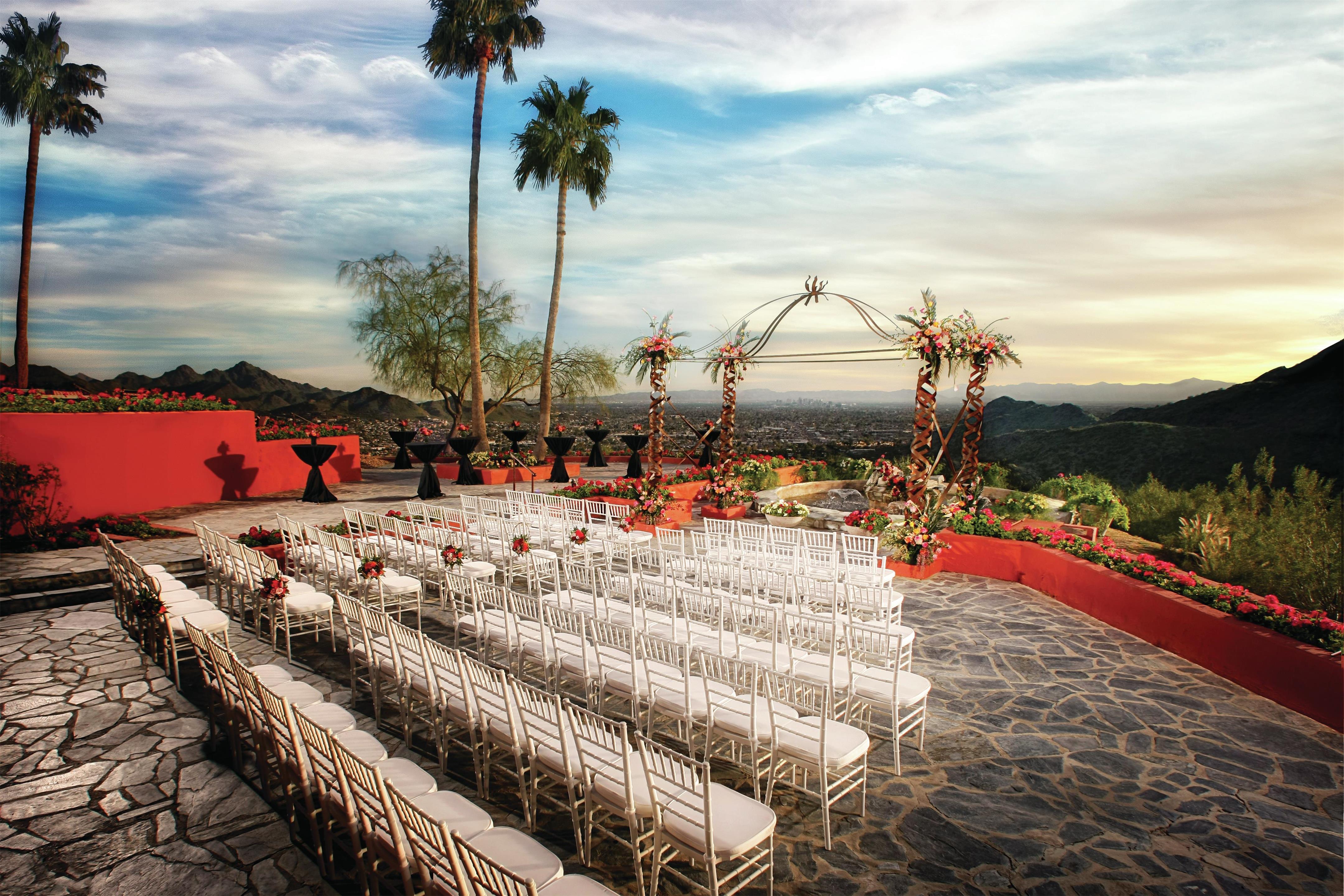 Exterior | Hilton Phoenix Tapatio Cliffs Resort