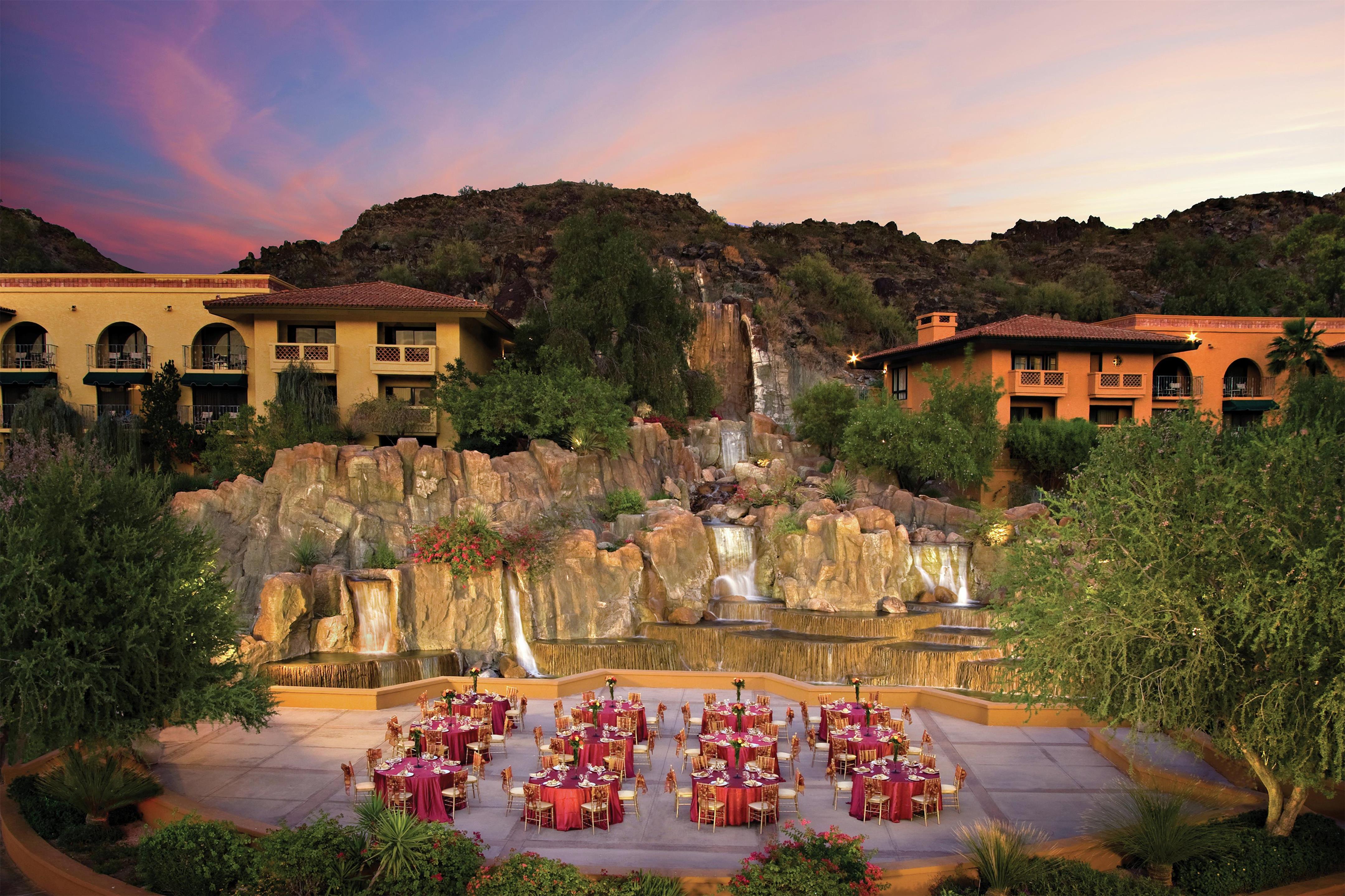 Exterior | Hilton Phoenix Tapatio Cliffs Resort