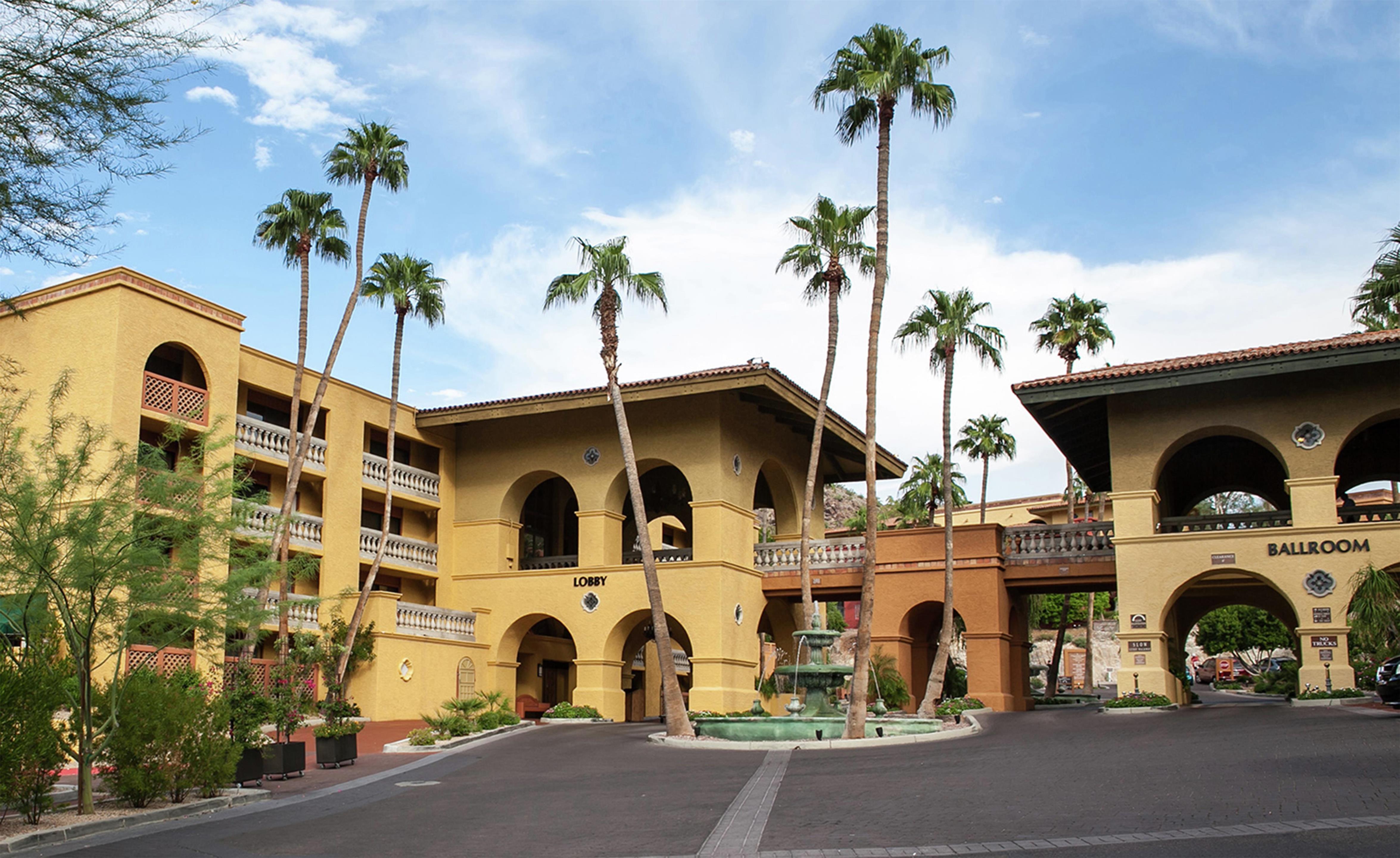 Exterior | Hilton Phoenix Tapatio Cliffs Resort