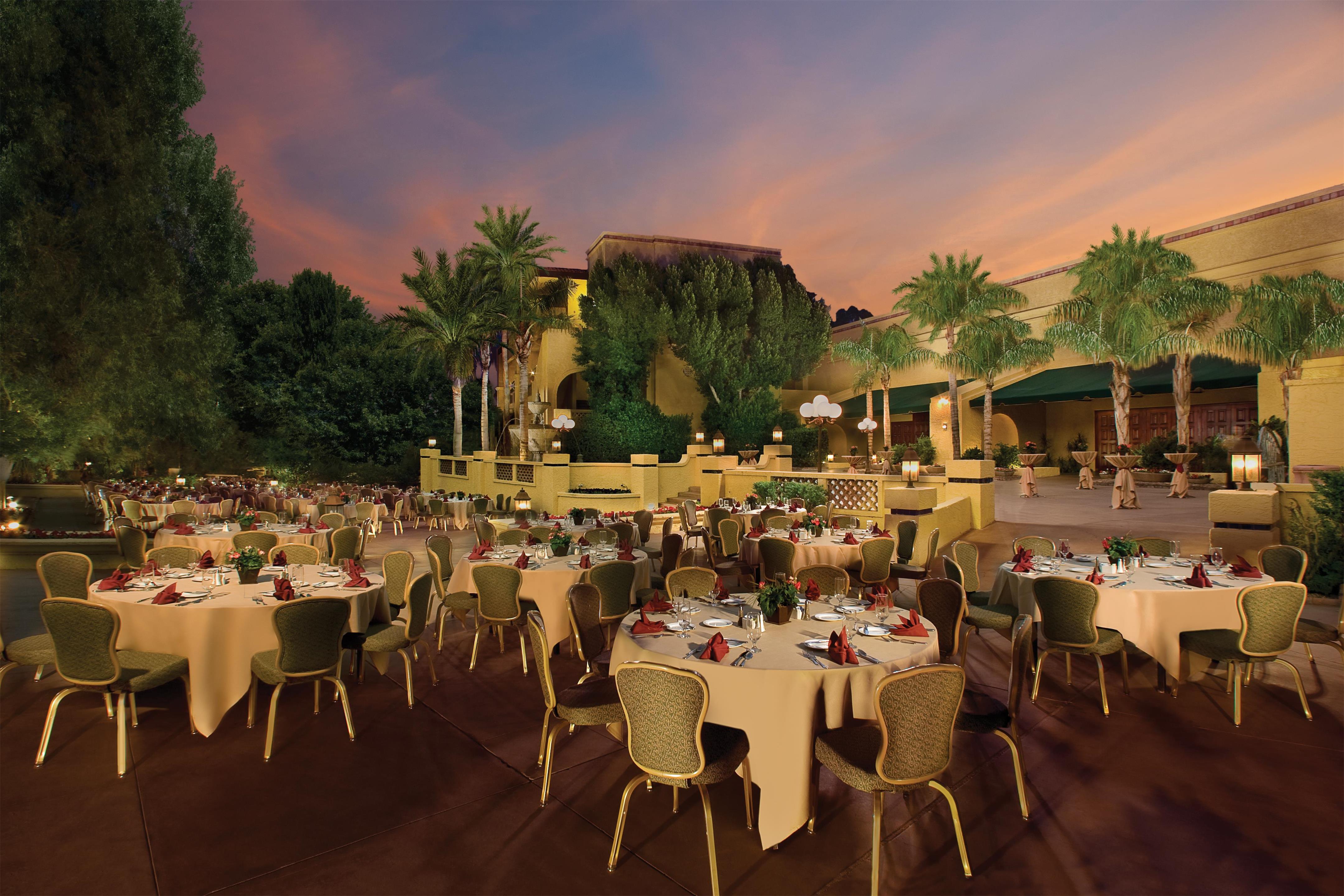 Exterior | Hilton Phoenix Tapatio Cliffs Resort