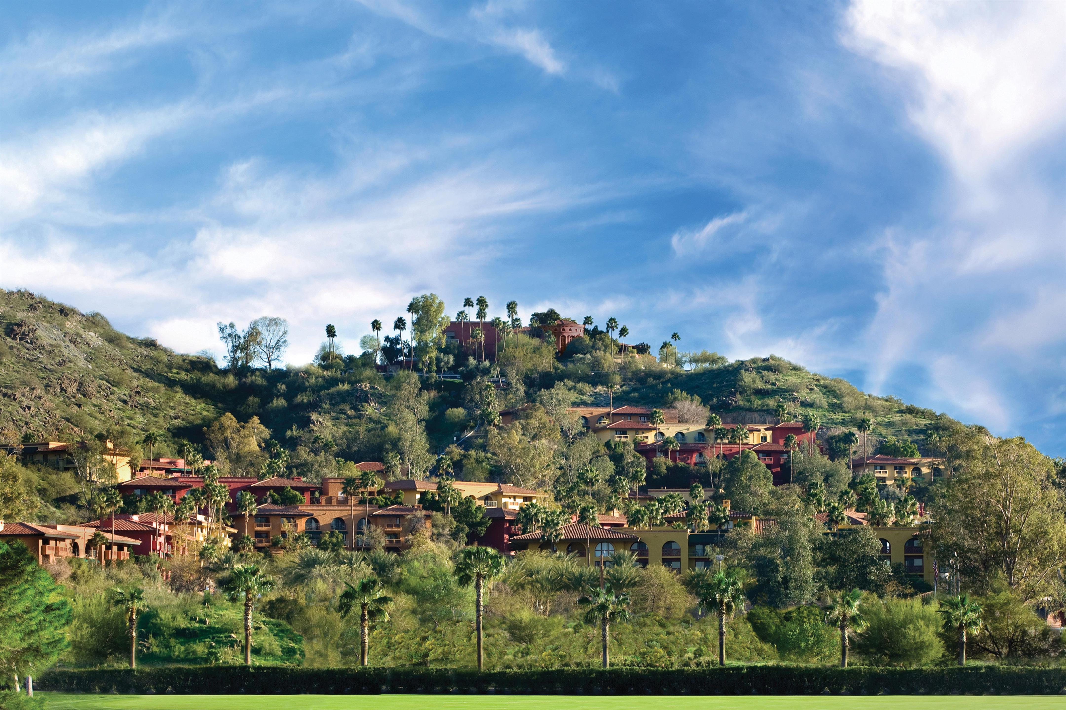 Exterior | Hilton Phoenix Tapatio Cliffs Resort