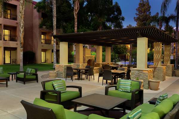 Exterior view - Embassy Suites Tempe