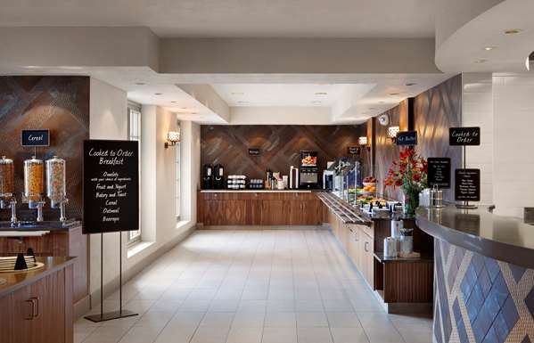 Restaurant - Embassy Suites Tempe