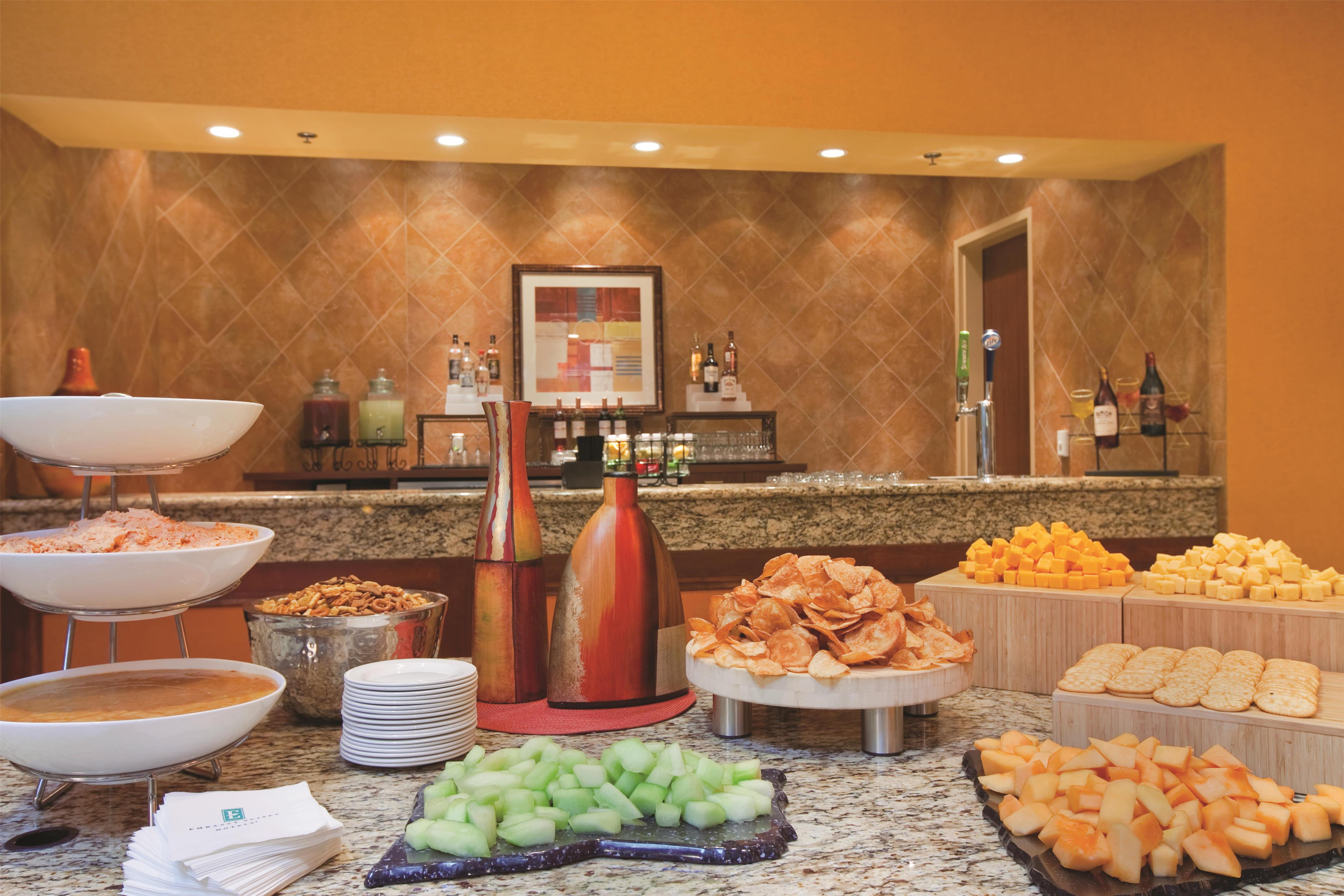 Reception | Embassy Suites by Hilton E Peoria Riverfront Conf Center